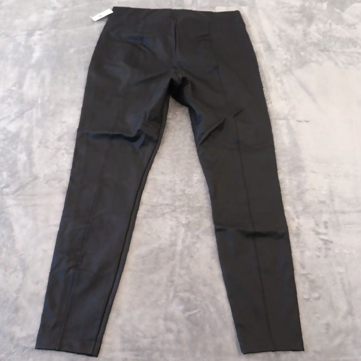 Old Navy **Stevie Ankle Pants Women's Black Faux Leather Large Pull On** User: Stevie Ankle Pants Women's Black Faux Leather Large Pull On Size 36" / US 14 / IT 50 - 6 Thumbnail