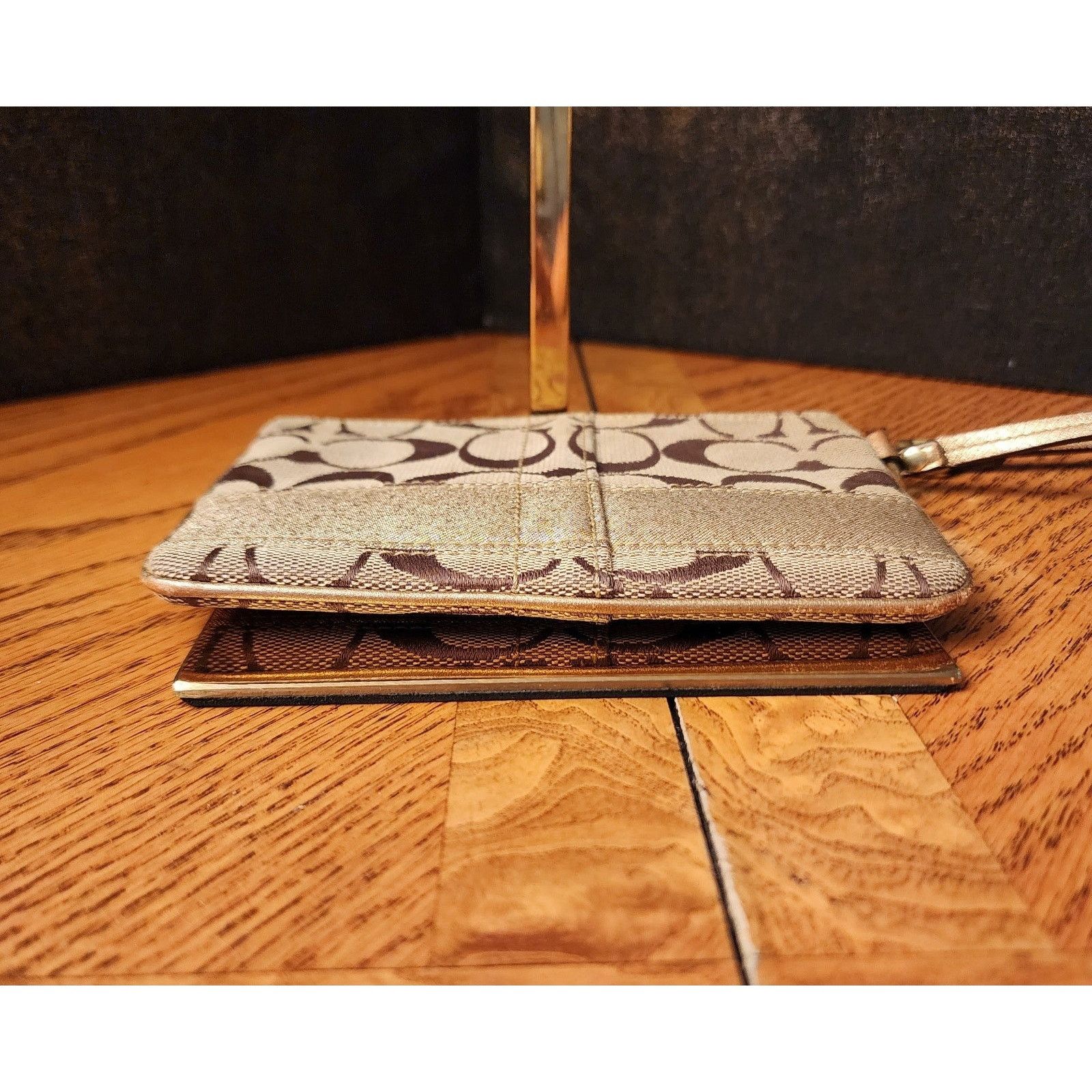 Coach Coach Brown Signature Wristlet Coin Purse Size ONE SIZE - 6 Thumbnail