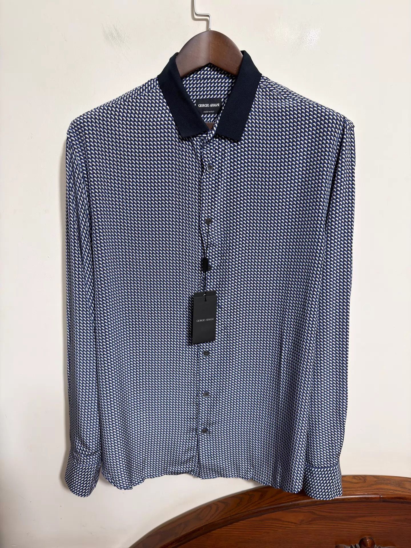 Giorgio Armani Giorgio Armani Silk Long-Sleeve Shirt 43 Size US XL / EU 56 / 4 - 1 Thumbnail