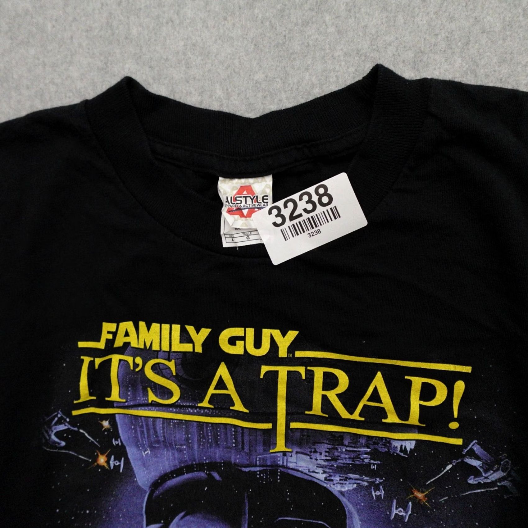 AAA Family Guy Tshirt Mens Large Black "It's a Trap" Movie Graphic Promo 21x27 Size US L / EU 52-54 / 3 - 4 Thumbnail