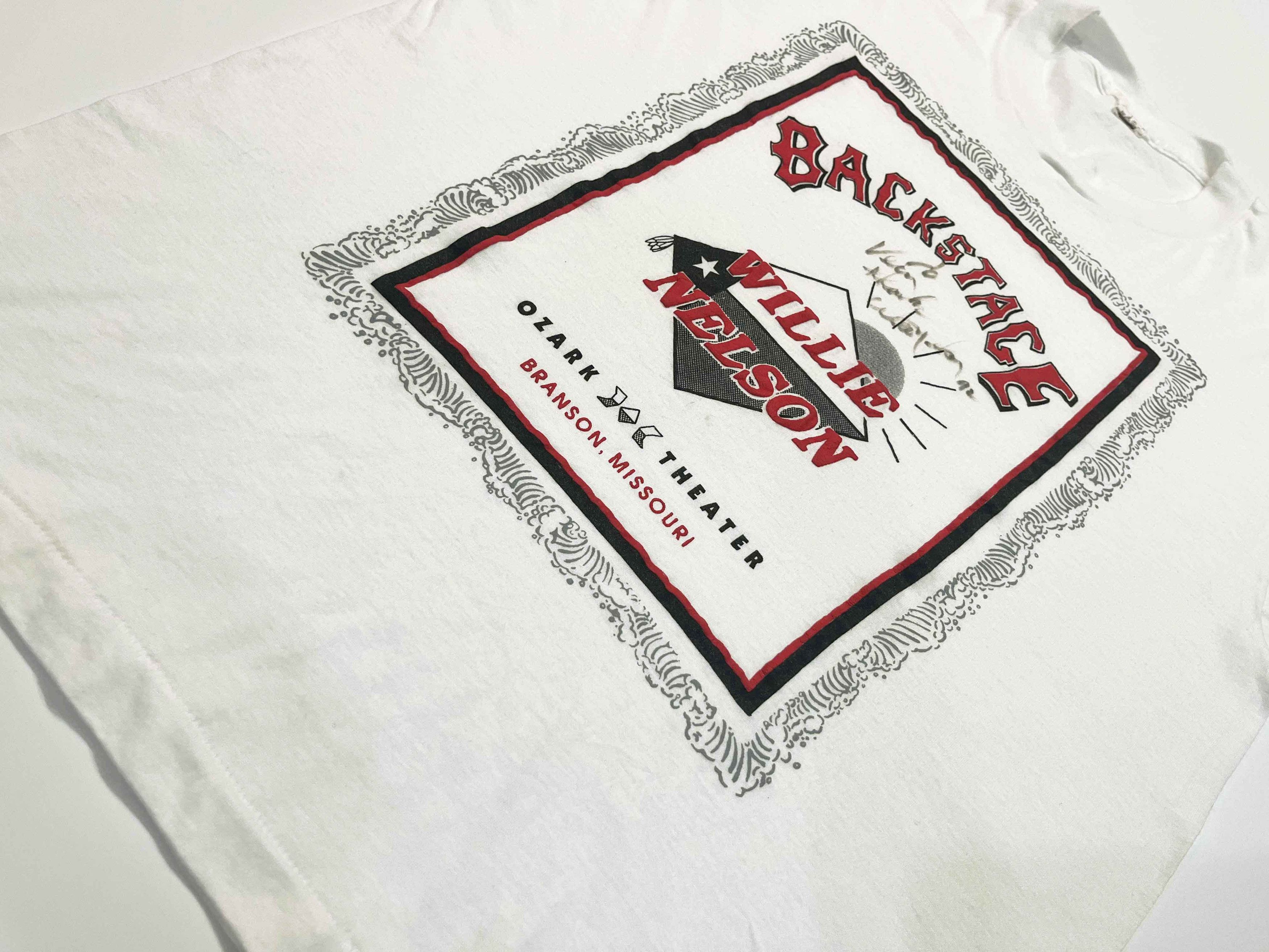 Vintage Vintage Willie Nelson Backstage Ozark Theater T-Shirt Size US L / EU 52-54 / 3 - 7 Thumbnail