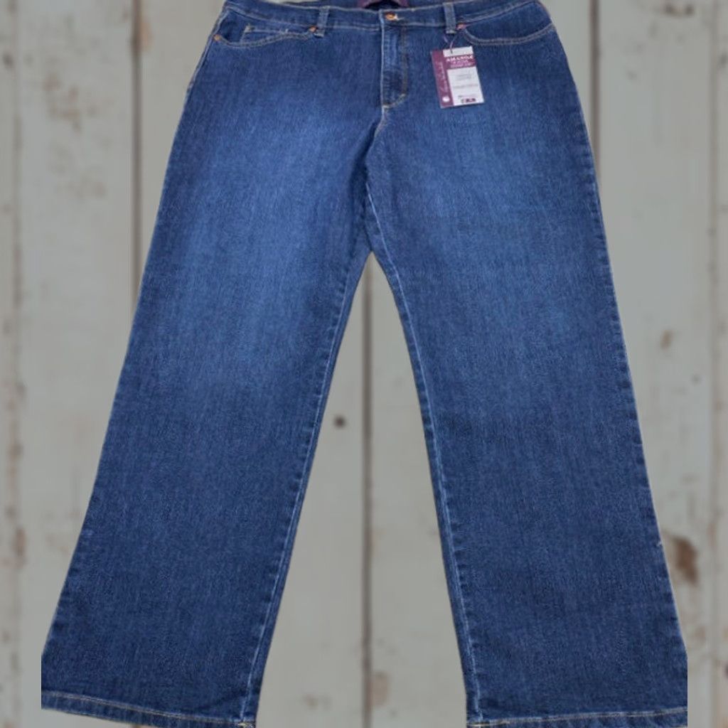 Gloria Vanderbilt Gloria Vanderbilt Jeans Amanda 18 Womens Denim Stretch NWT Blue 37x28.5 5-Pocket Regular Rise Tailored Tapered Pattern Solid Shirt? Size 40" / US 18 - 1 Thumbnail