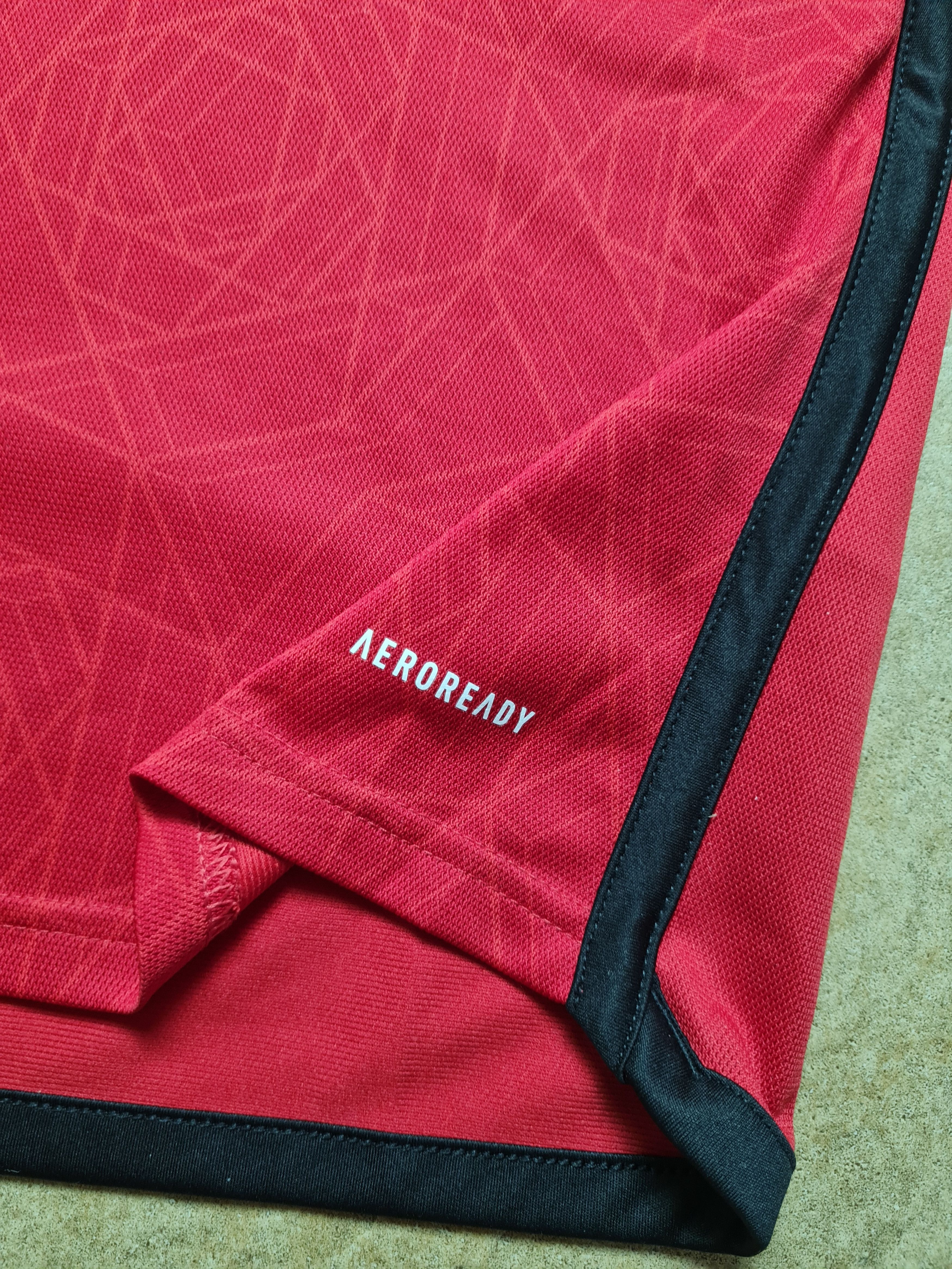 Adidas Manchester United 2023/24 Home Soccer Shorts Adidas IP1726 Size US S / EU 44-46 / 1 - 4 Thumbnail
