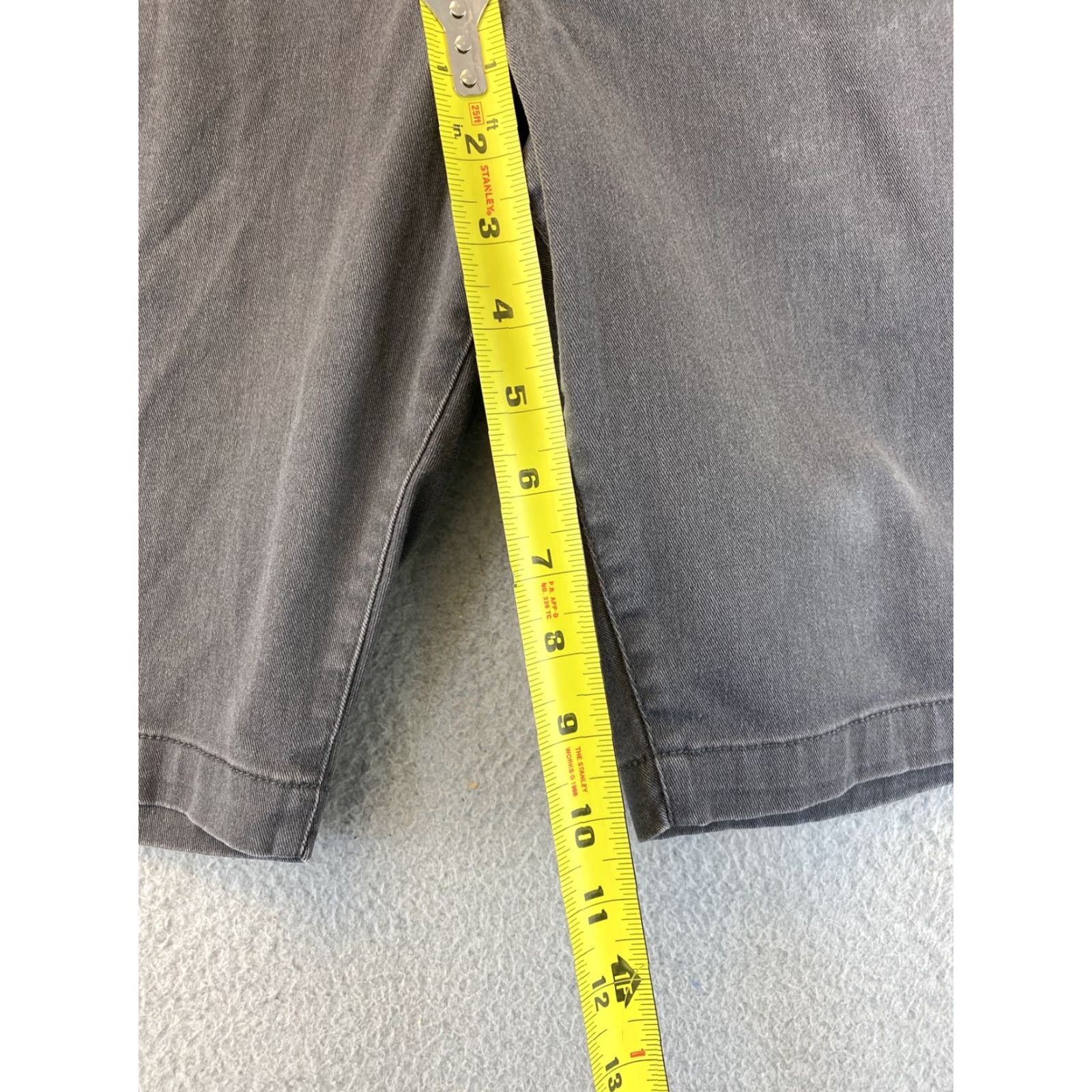 Volcom VOLCOM Mens Shorts Chino Flat Front 34 Gray Regular Inseam 9in Casual Outdoor Sports Pockets Size 34 I2-91-46 Size US 34 / EU 50 - 7 Thumbnail