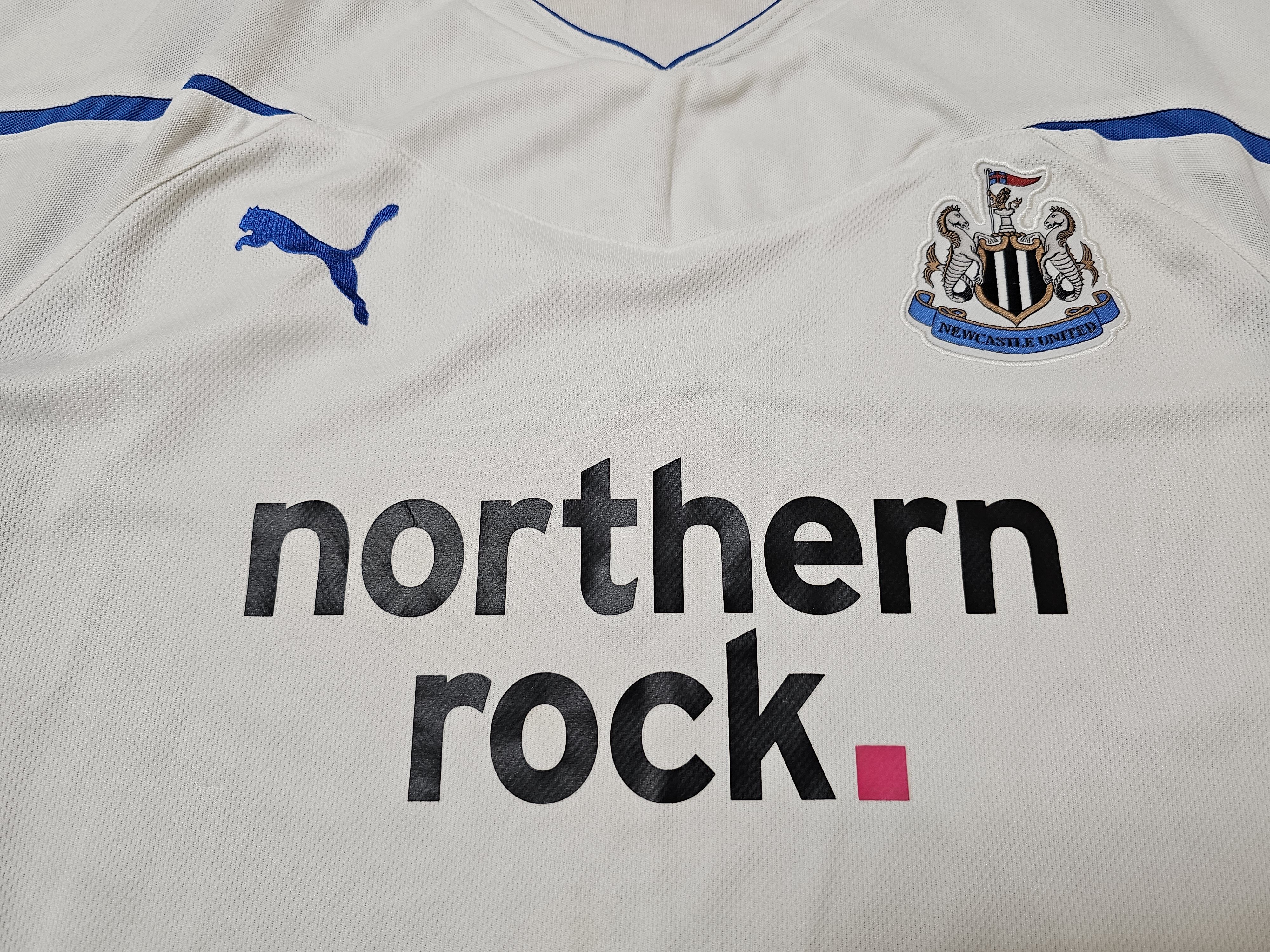 Puma × Vintage NEWCASTLE UNITED 2010 2011 THIRD FOOTBALL SOCCER JERSEY Size US L / EU 52-54 / 3 - 3 Thumbnail