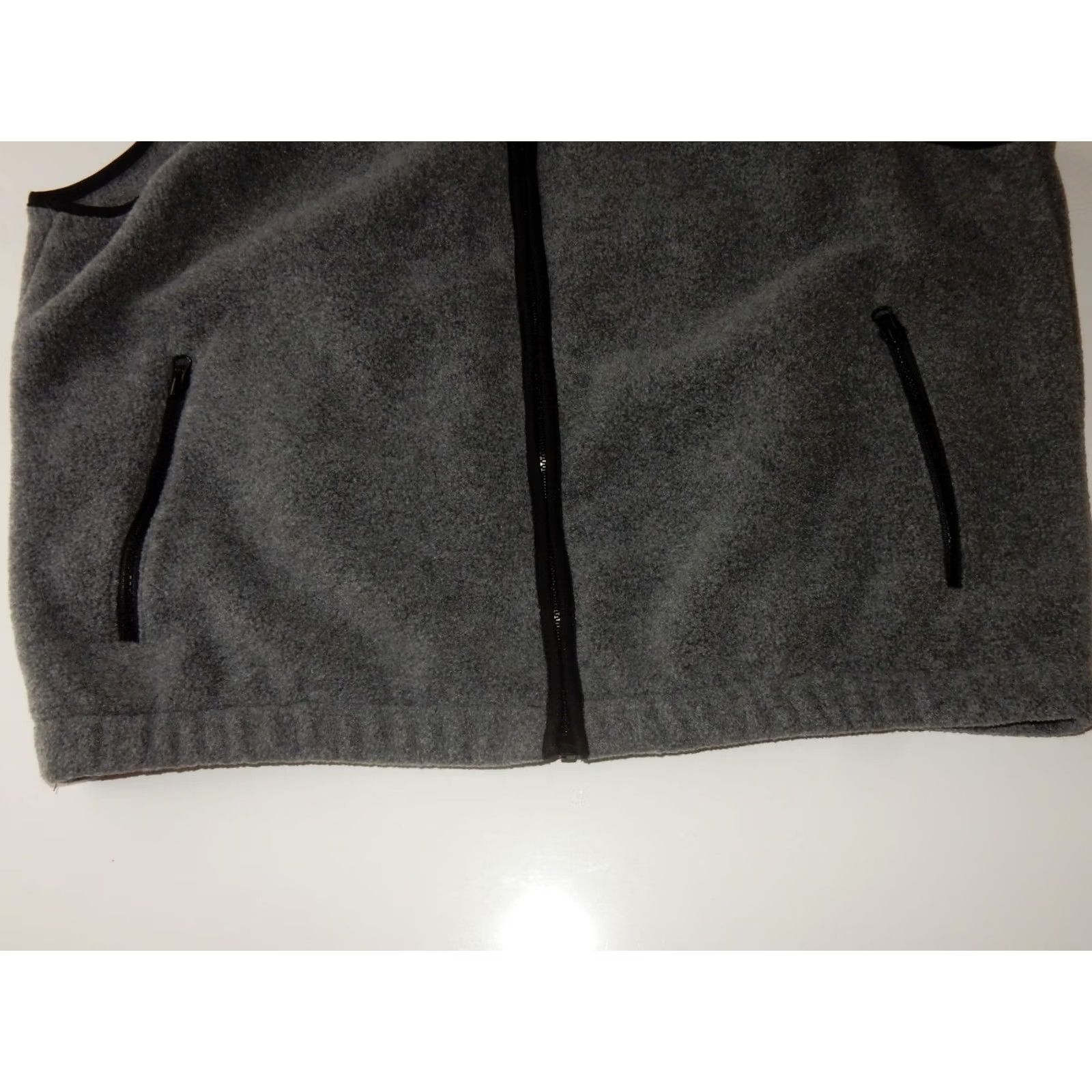 Eddie Bauer VINTAGE Eddie Bauer Vest Men's XL Fleece Gray Polyester Sweater 26 1/2" Chest 28 1/2" Length Mens Size US XL / EU 56 / 4 - 2 Thumbnail