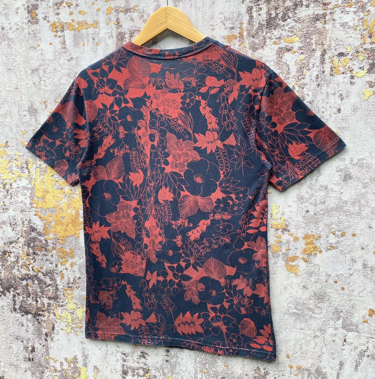 Vintage Jean Colonna Floral Graphic Sexy Girl Shirt Fashion Designer Size US S / EU 44-46 / 1 - 4 Thumbnail