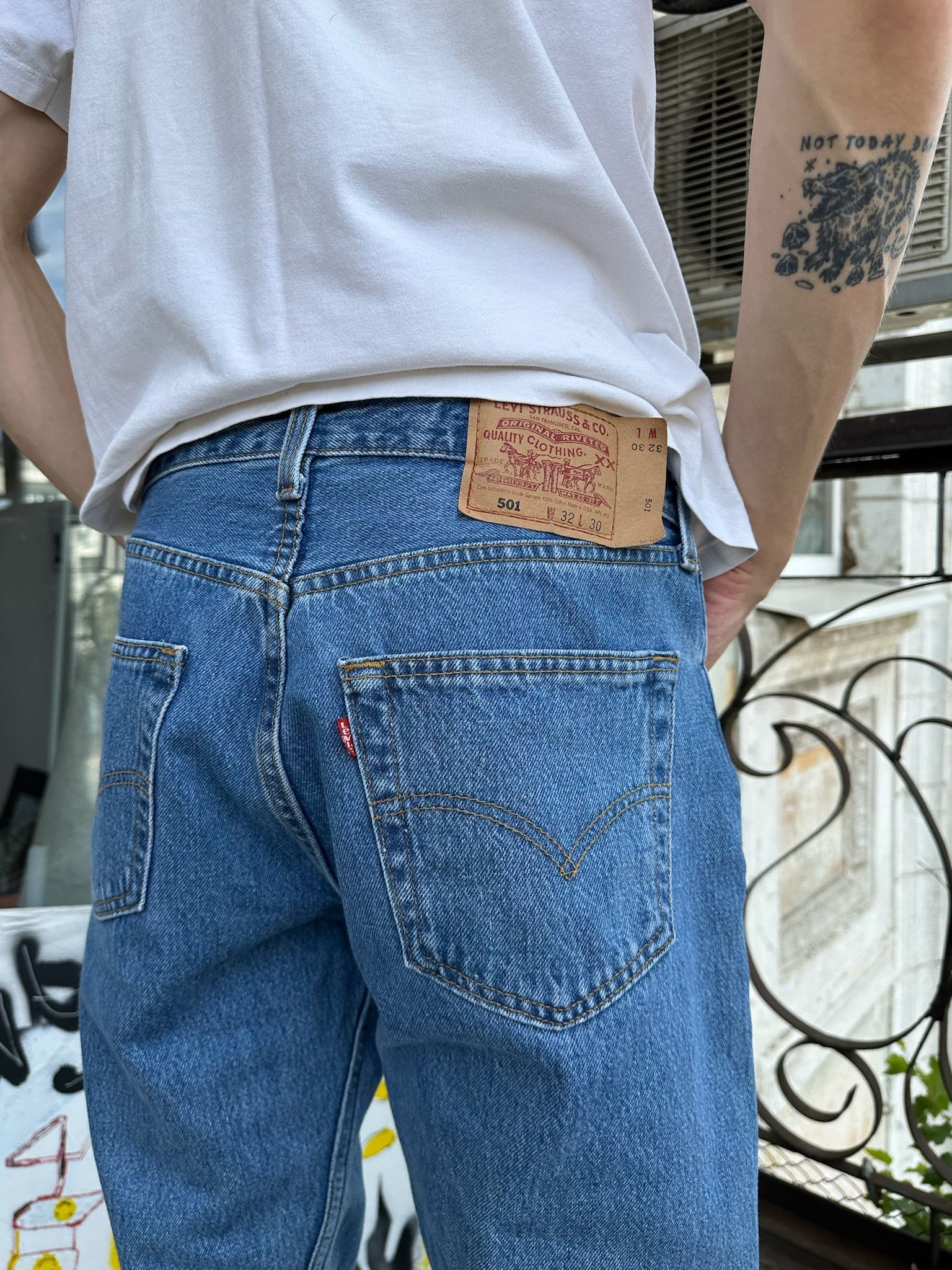 Levi's 90s Vintage Levis 501 Jeans blue washed Size US 32 / EU 48 - 2 Thumbnail