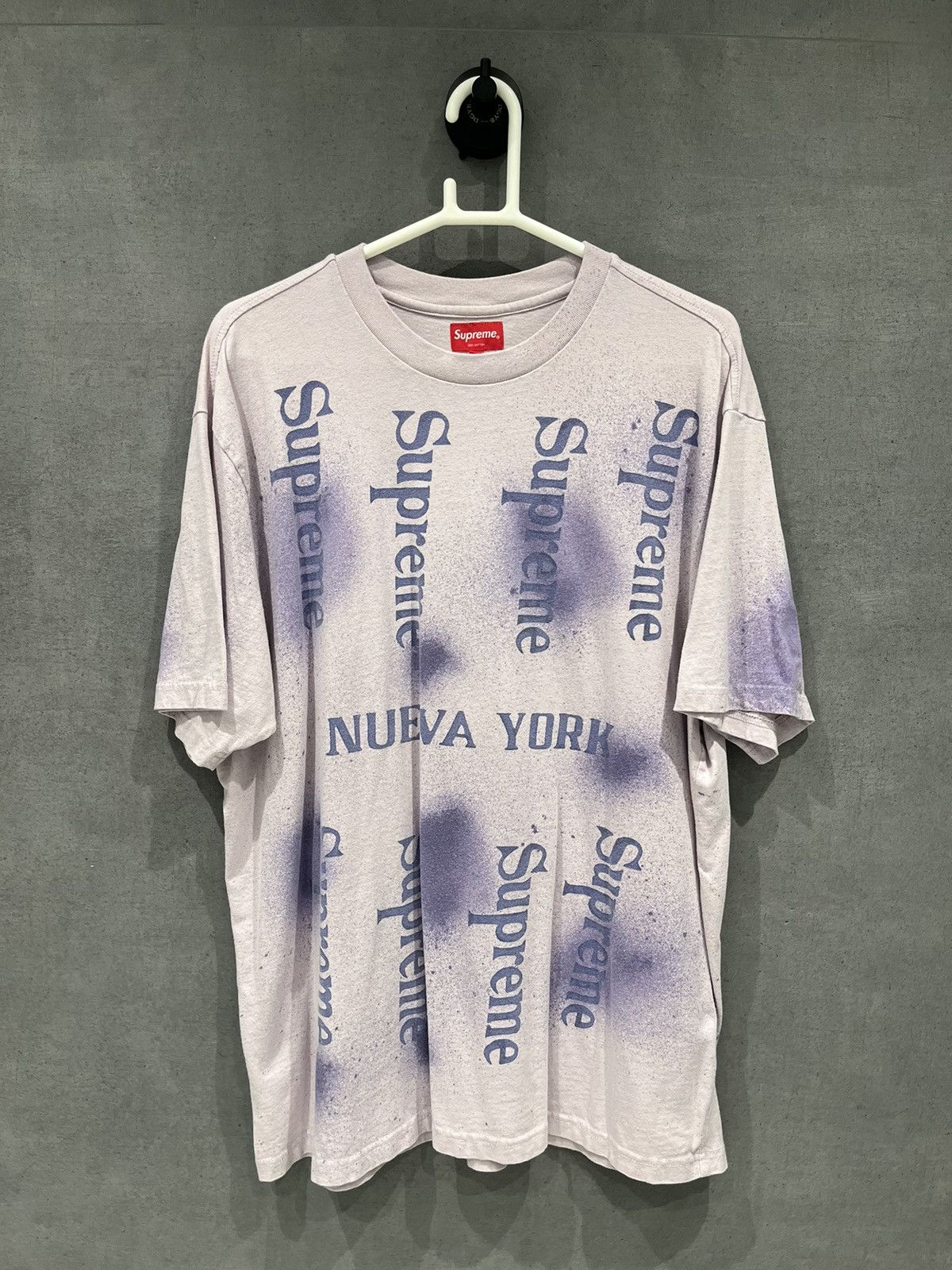 Supreme Supreme Nueva York Tee Size US L / EU 52-54 / 3 - 1 Thumbnail