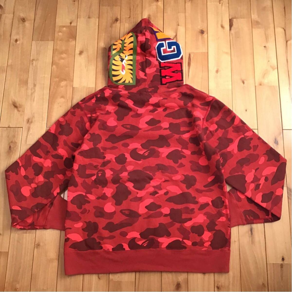Bape BAPE Shark pullover hoodie red camo a bathing ape Size US XL / EU 56 / 4 - 2 Thumbnail