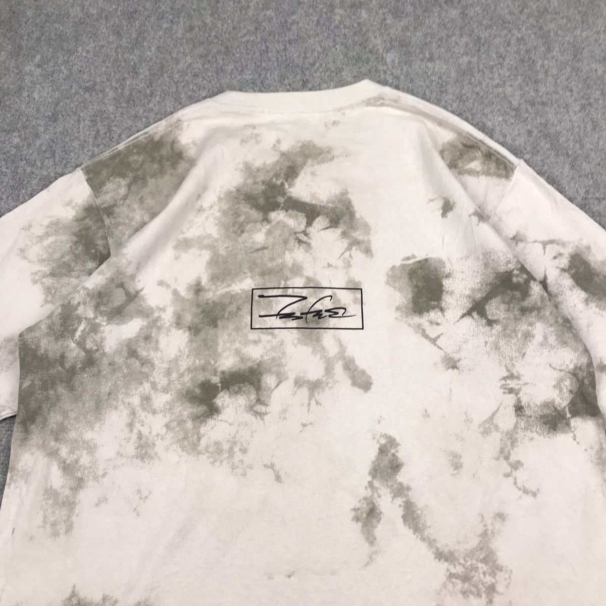 Futura FATURA X UNIQLO TSHIRT Size US L / EU 52-54 / 3 - 7 Thumbnail