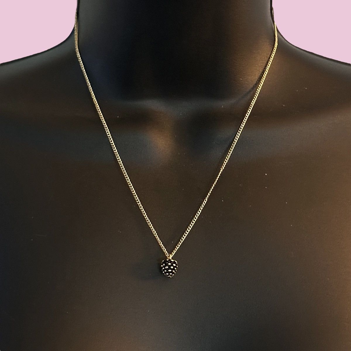 Other Gold tone pinecone pendant necklace Size ONE SIZE - 1 Thumbnail
