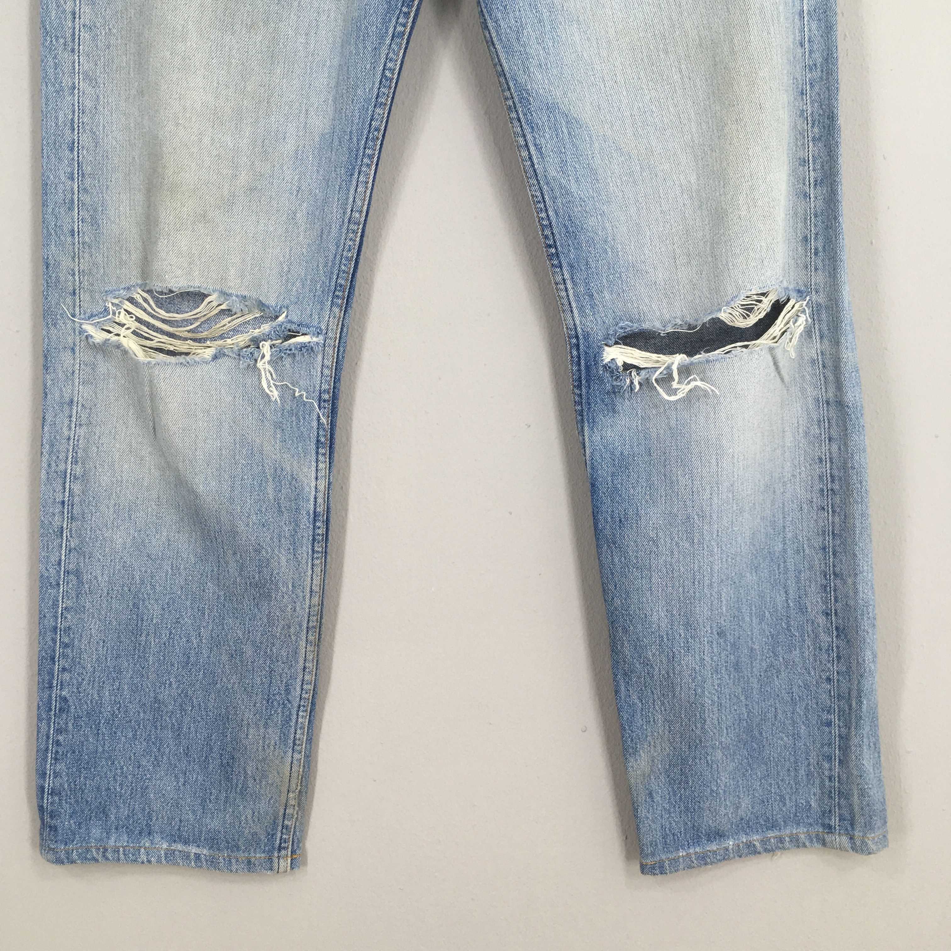 Levi's Size 32x29.5 Vintage 90s Levi's 501 Distressed Jeans S1162 Size US 32 / EU 48 - 4 Thumbnail