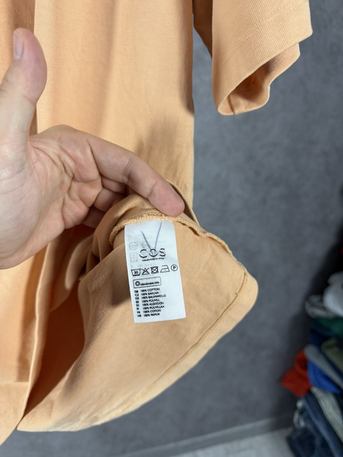 Cos COS designer relaxed/oversized tee Size US S / EU 44-46 / 1 - 4 Thumbnail