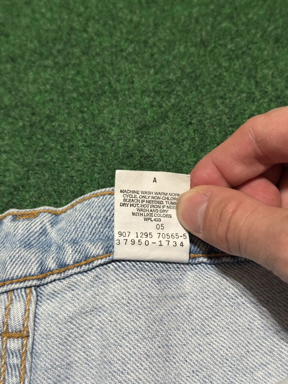 Levi's Vintage Clothing Vintage 90s Levi’s 950 Womens 13 High Waist 9” Denim Shorts Size 33" - 5 Thumbnail