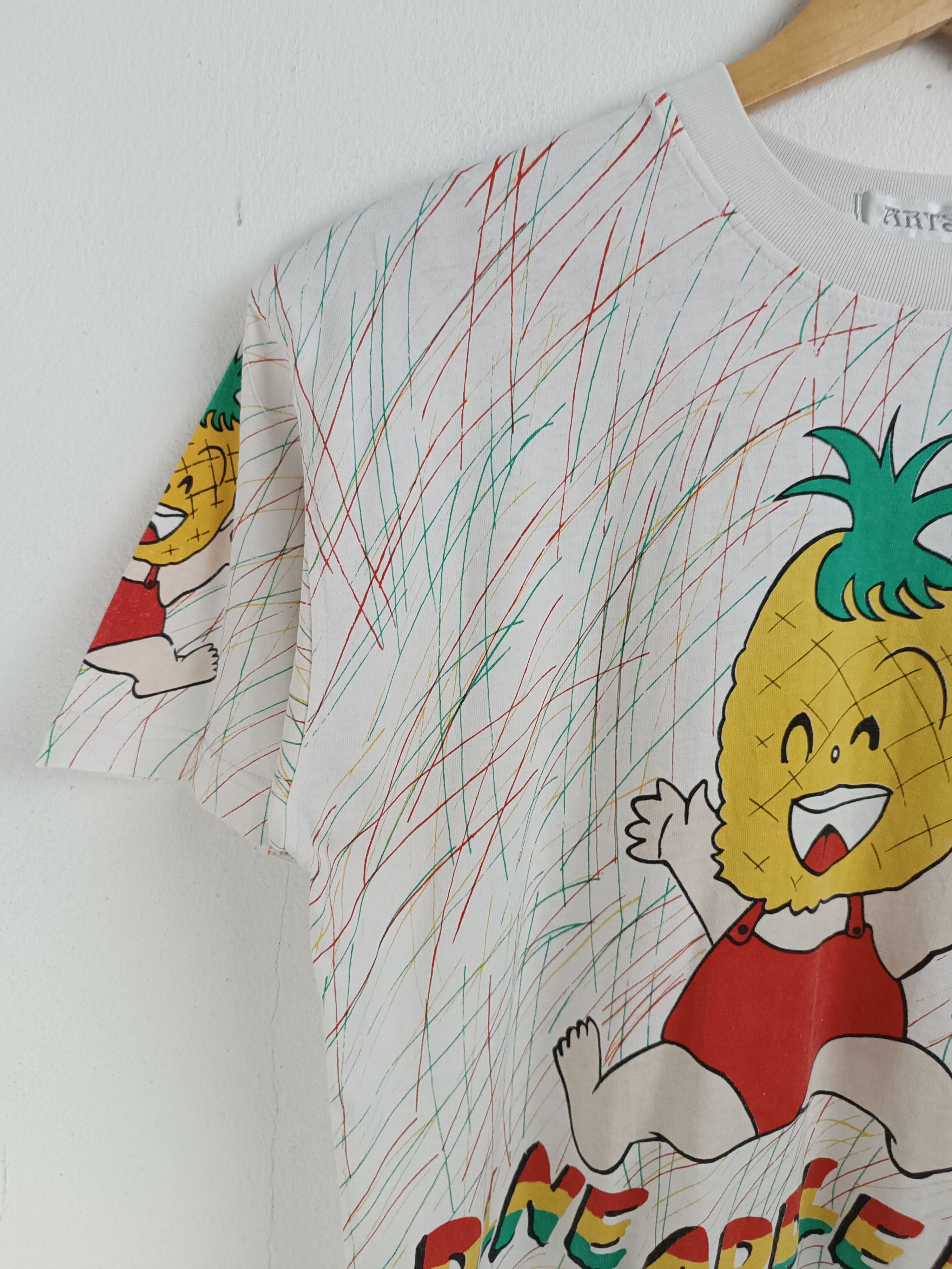 Anime VINTAGE 90'S PINNEAPPLE BOY AOP OKINAWA JAPAN TEE VERY RARE Size US M / EU 48-50 / 2 - 5 Thumbnail