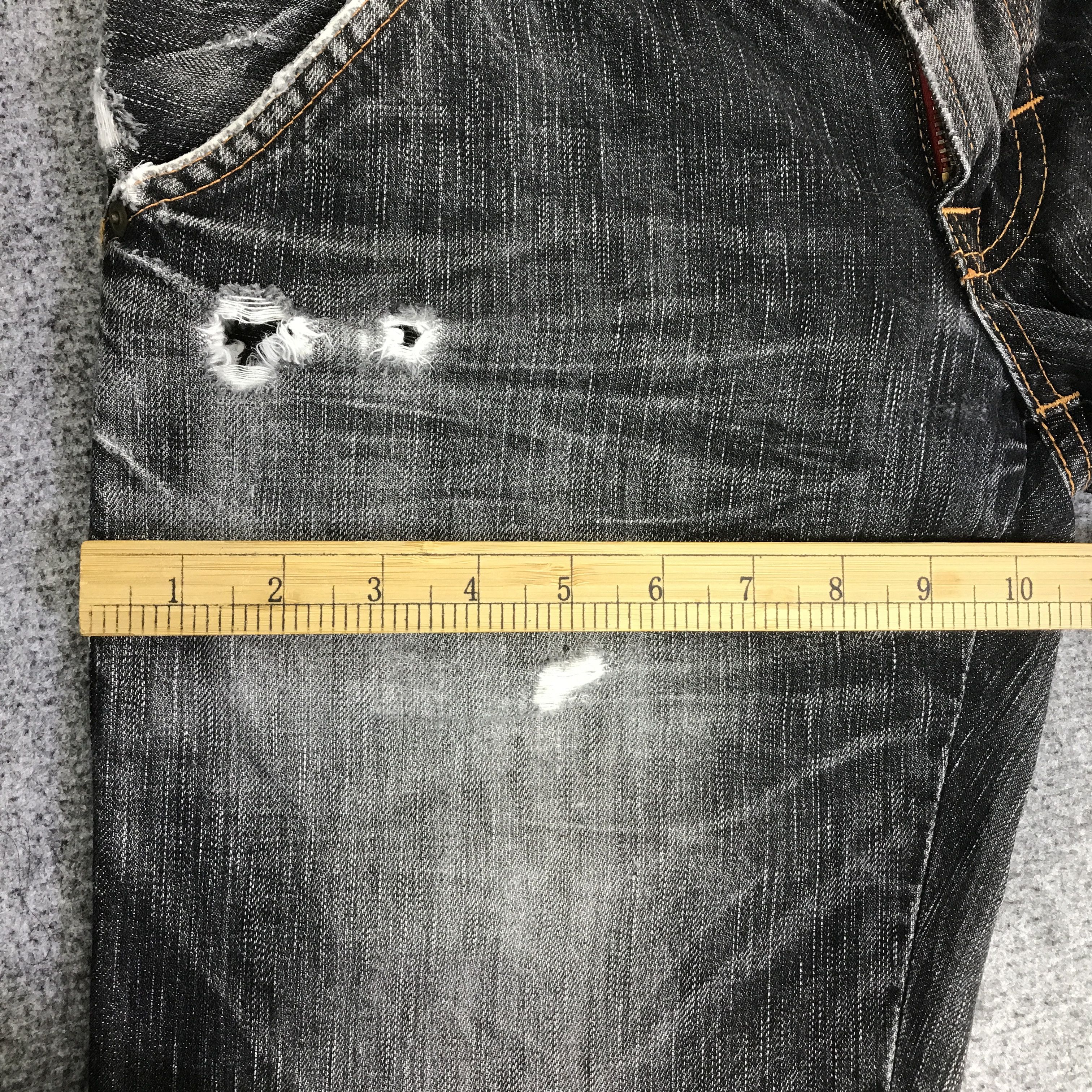 Edwin EDWIN BLACK FADED DENIM DISTRESSED JEANS PANTS K74B19 Size US 28 / EU 44 - 8 Thumbnail