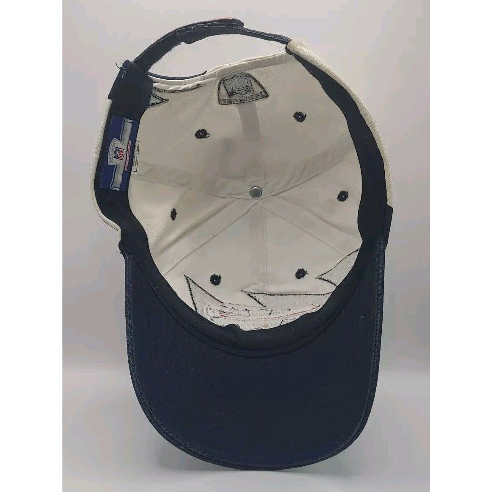 Reebok Vintage Buffalo Bills Reebok Sharktooth Strapback Hat Cap Size ONE SIZE - 6 Thumbnail