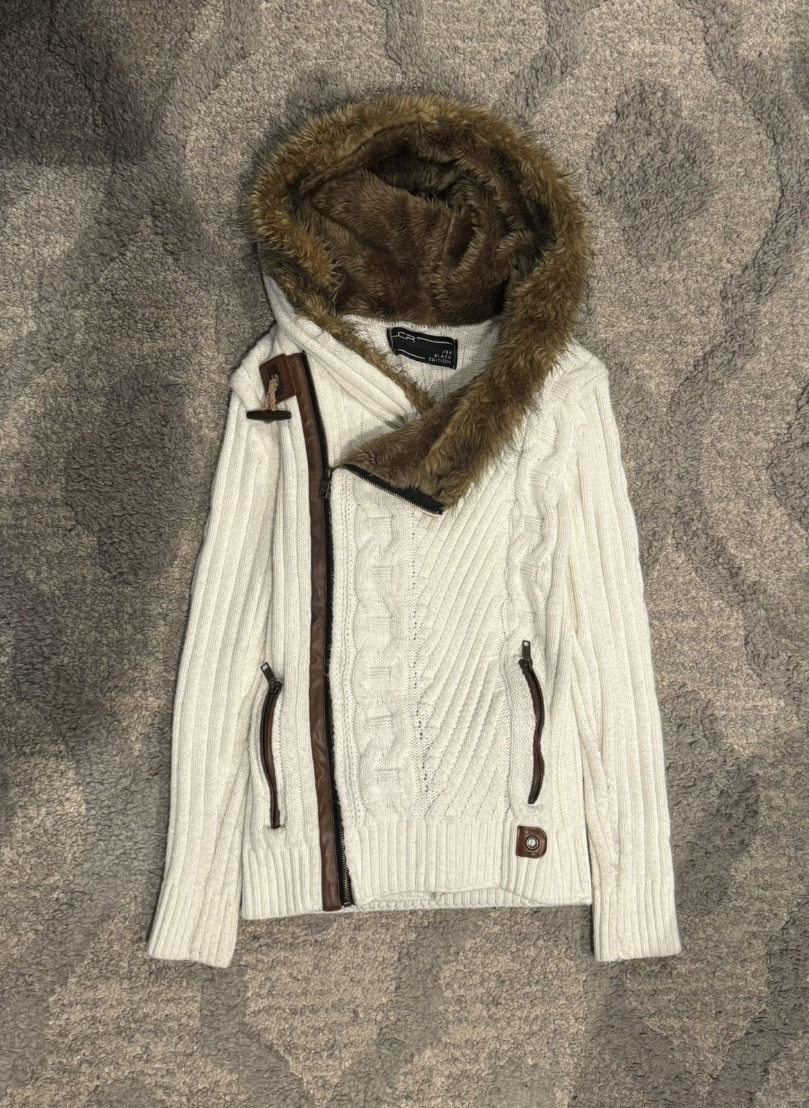 Other LCR Asymmetrical Fur Zip Up Sweater Size US S / EU 44-46 / 1 - 2 Thumbnail