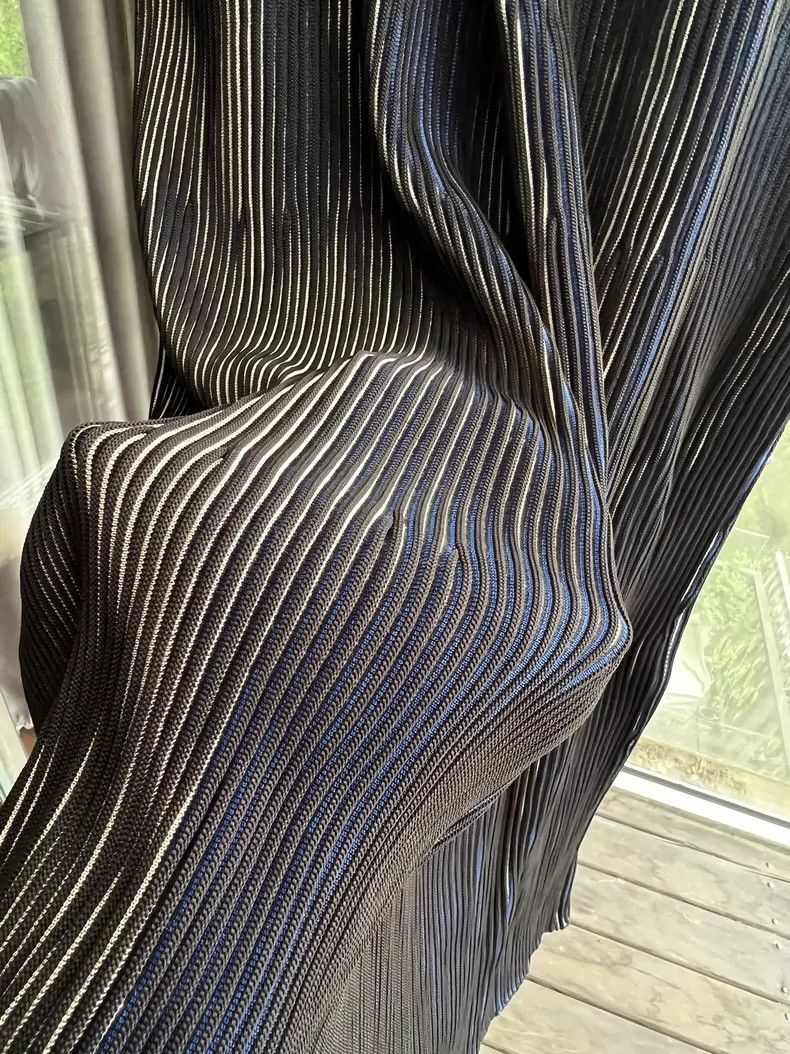 Issey Miyake Issey Miyake size:one size Black pleated dress Size XS / US 0-2 / IT 36-38 - 2 Thumbnail