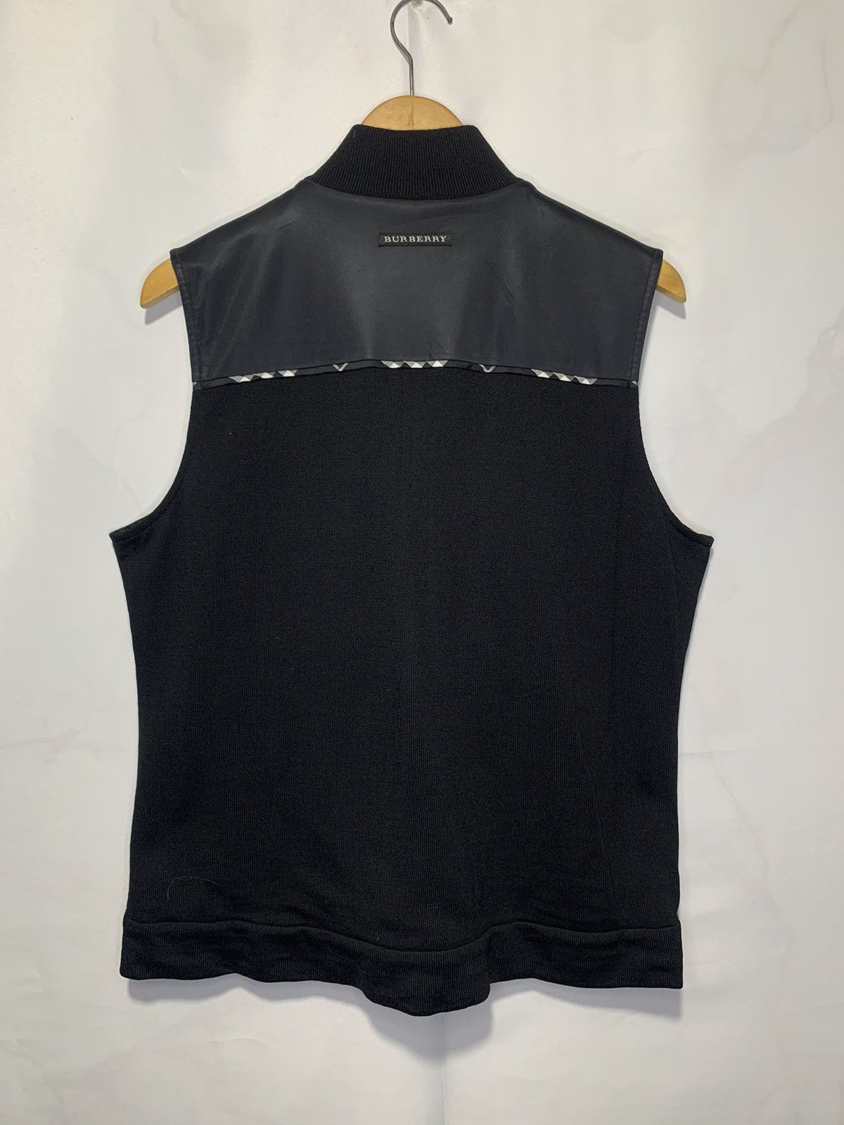 Burberry Burberry reversible novacheck vest Size US L / EU 52-54 / 3 - 4 Thumbnail