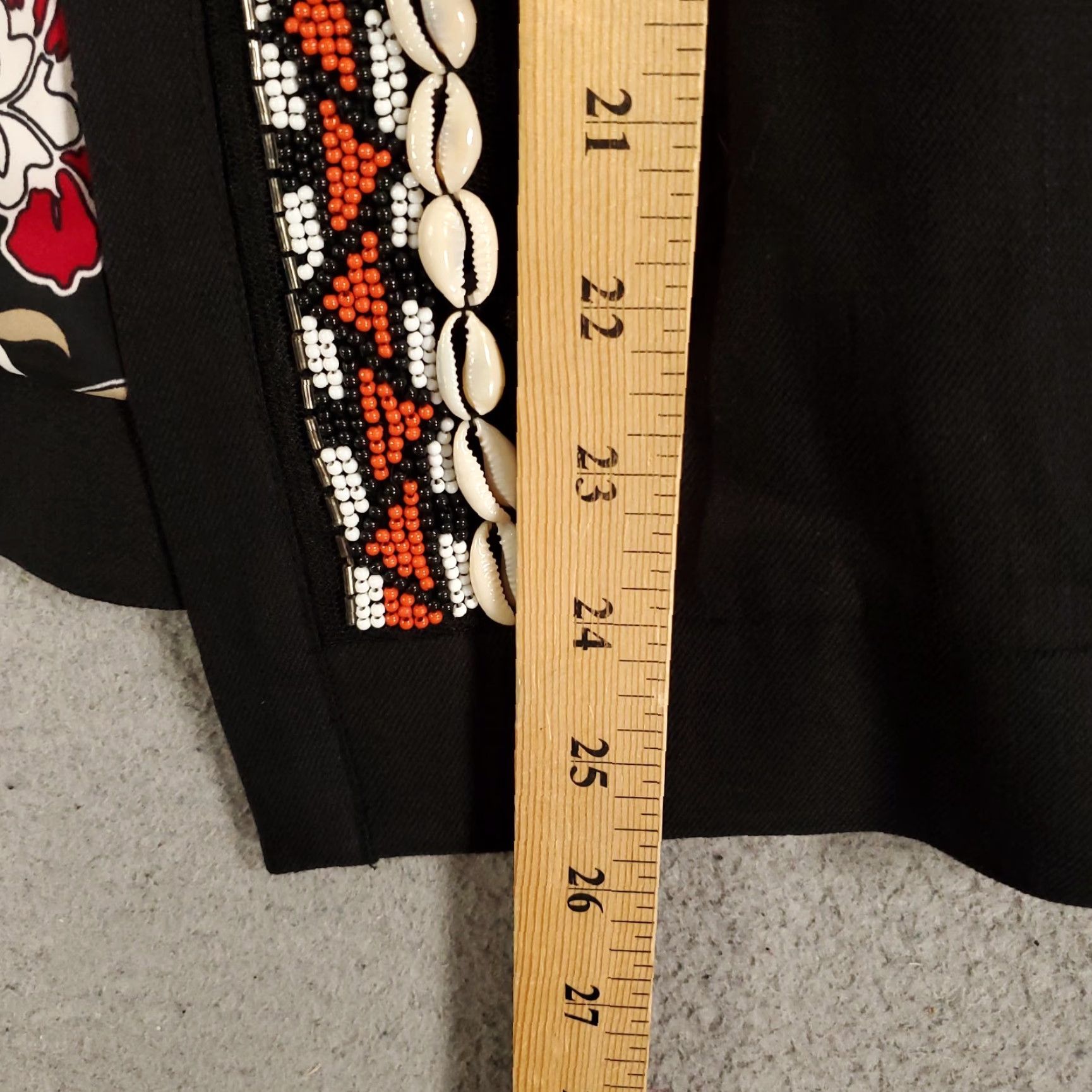 Vintage Susan Graver Cardigan Womens Size 14 Black Solid Knit Long Sleeve with Puka Shell Trim Size XL / US 12-14 / IT 48-50 - 3 Thumbnail
