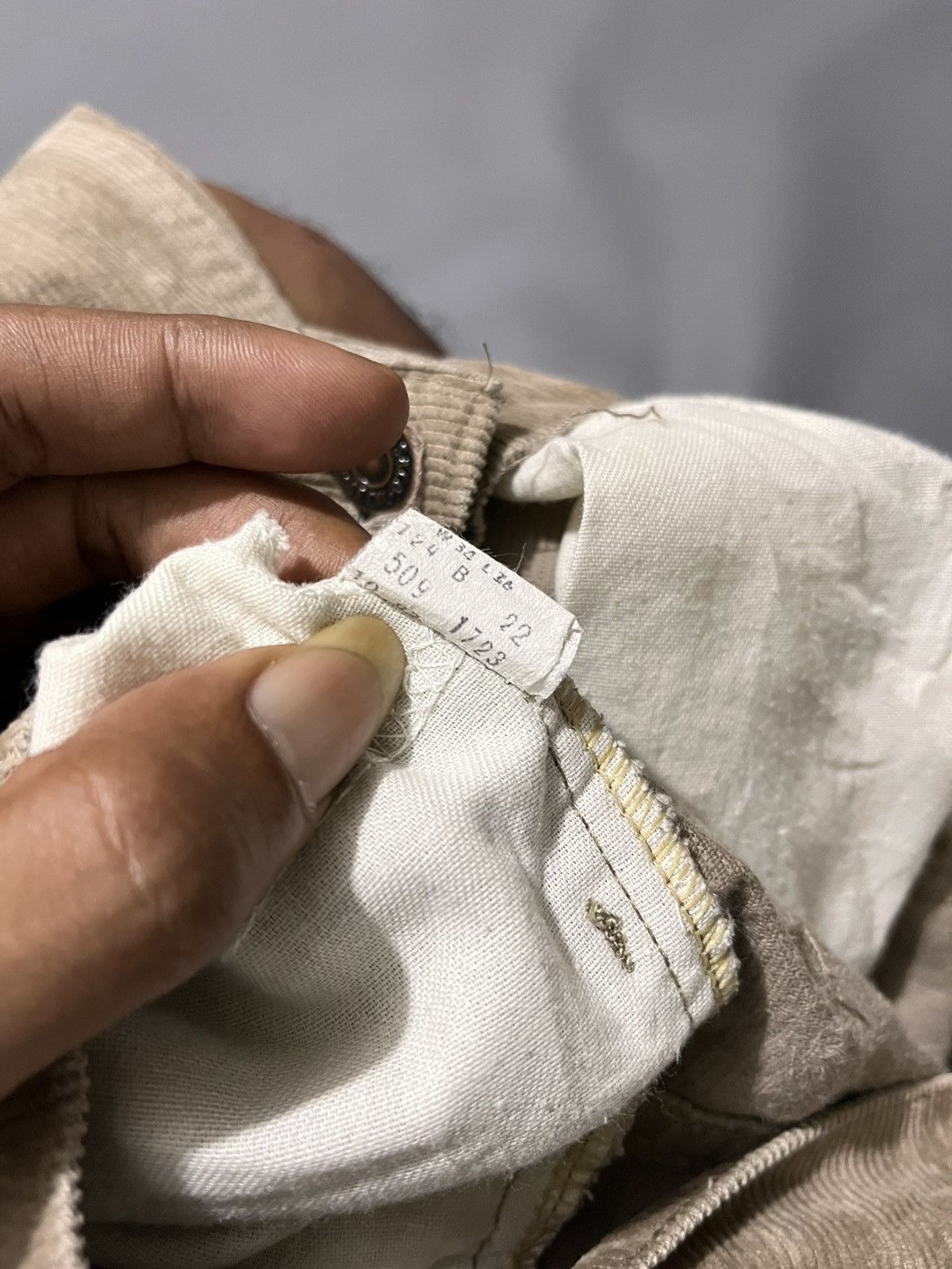 Levi's Vintage 1983’s Levi’s 546 Corduroy Size US 32 / EU 48 - 16 Thumbnail