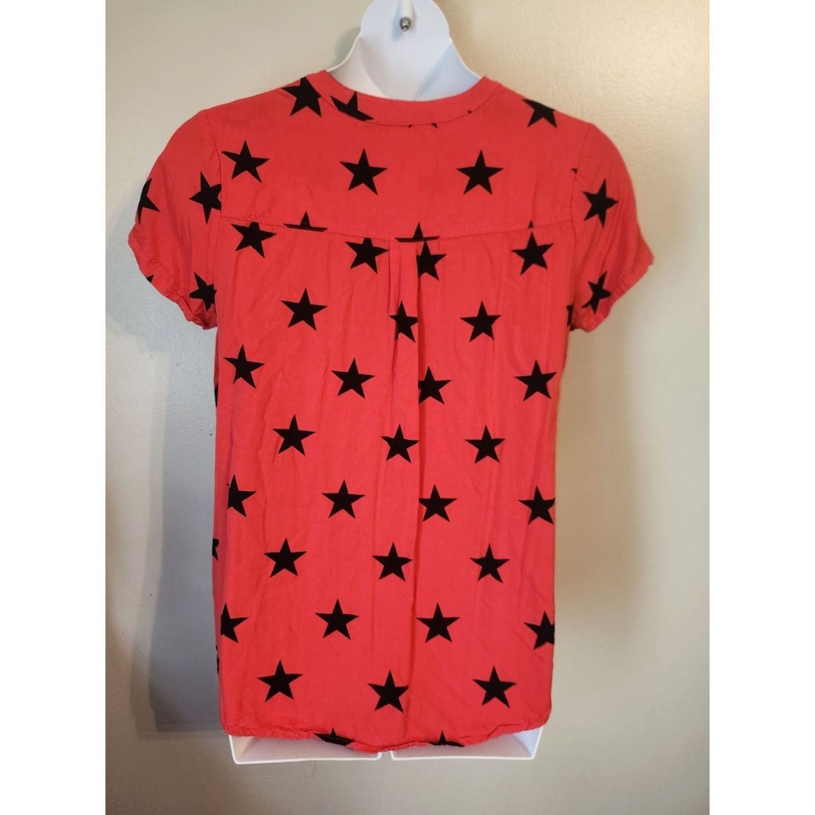 Torrid Torrid Harper Red Black Star Print Short Sleeve Tunic Top 0X Blouse Ladies Adults Plus Size Multicolor V-Neck Button Pockets Easy Care Size XL / US 12-14 / IT 48-50 - 5 Thumbnail
