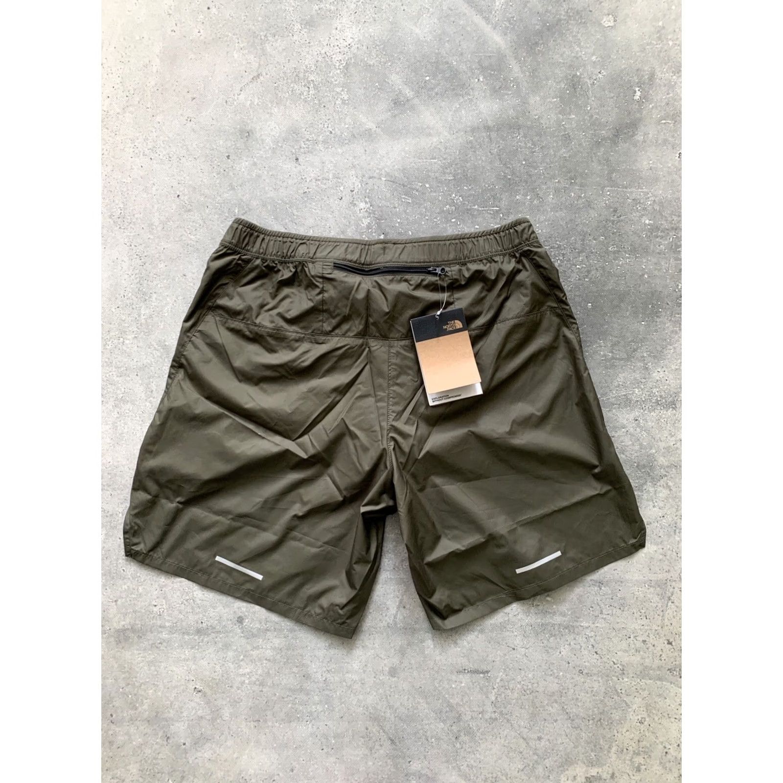 The North Face THE NORTH FACE LIMITLESS RUNNING GREEN SHORTS Mens S Size US 29 - 4 Thumbnail