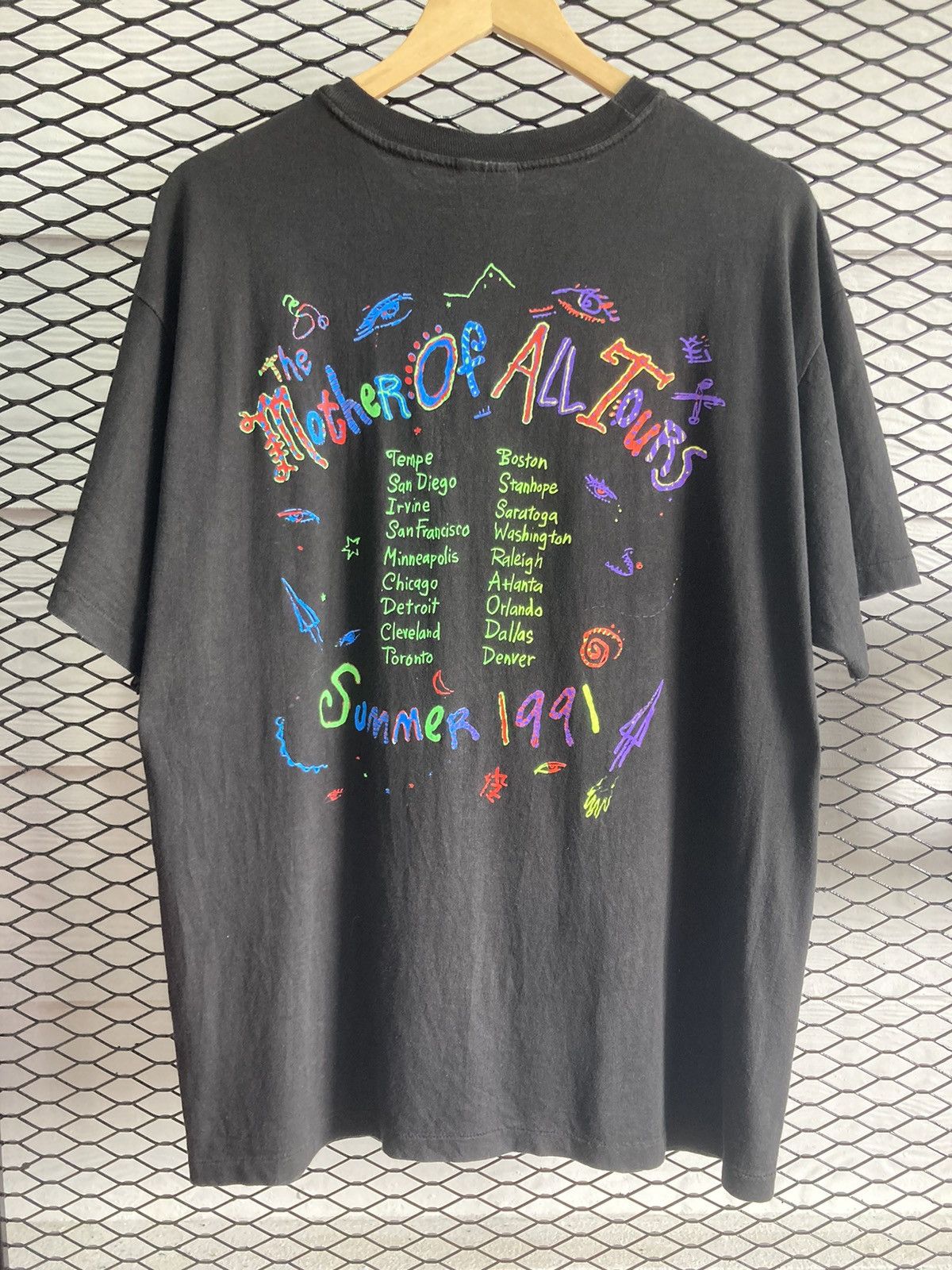 Band Tees × Hanes × Vintage Vintage 1991 Living Colour shirt. Size US XL / EU 56 / 4 - 6 Thumbnail