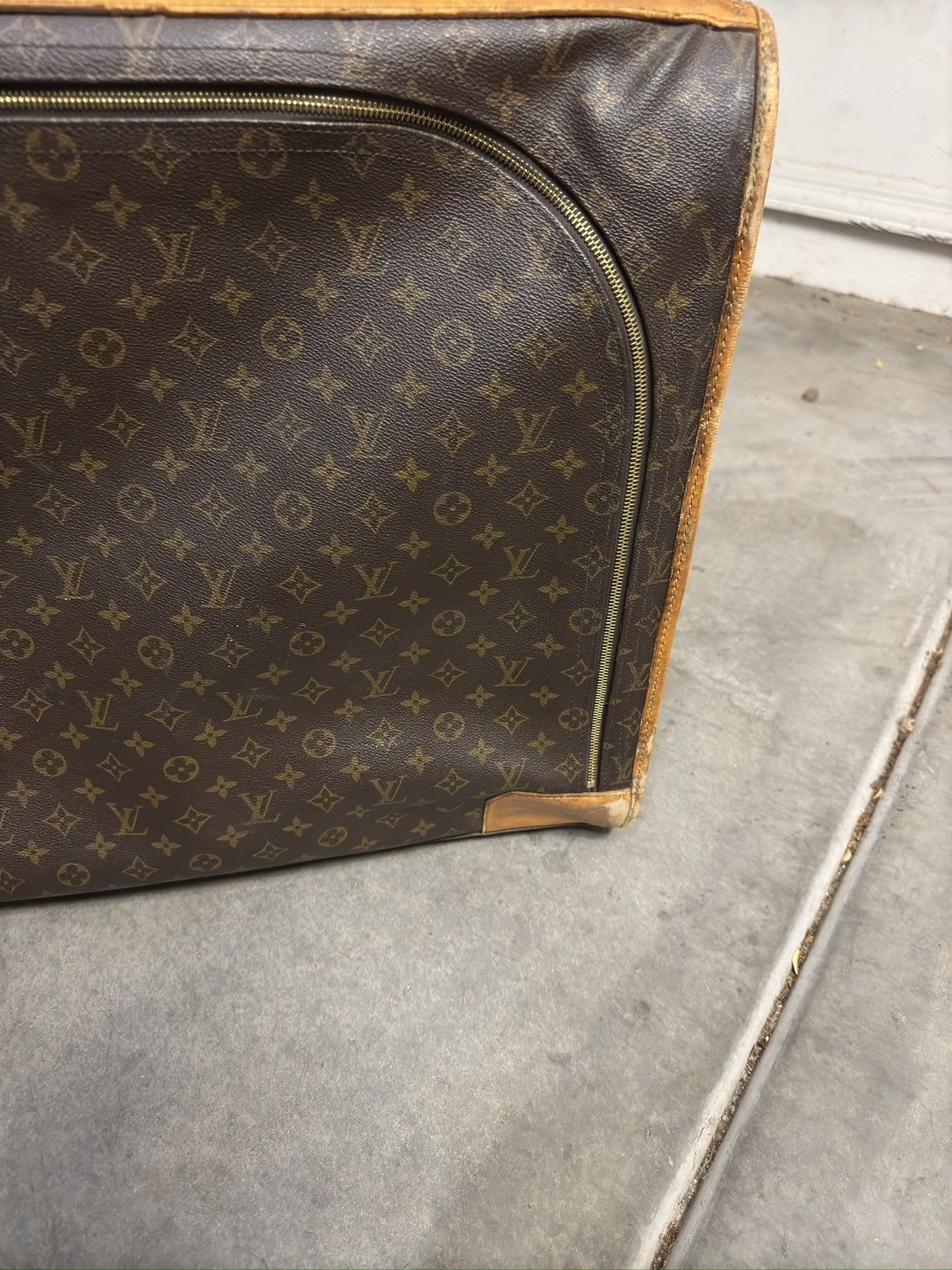 Louis Vuitton Louis Vuitton Paris Vintage 1980’s Suitcase Size ONE SIZE - 9 Thumbnail