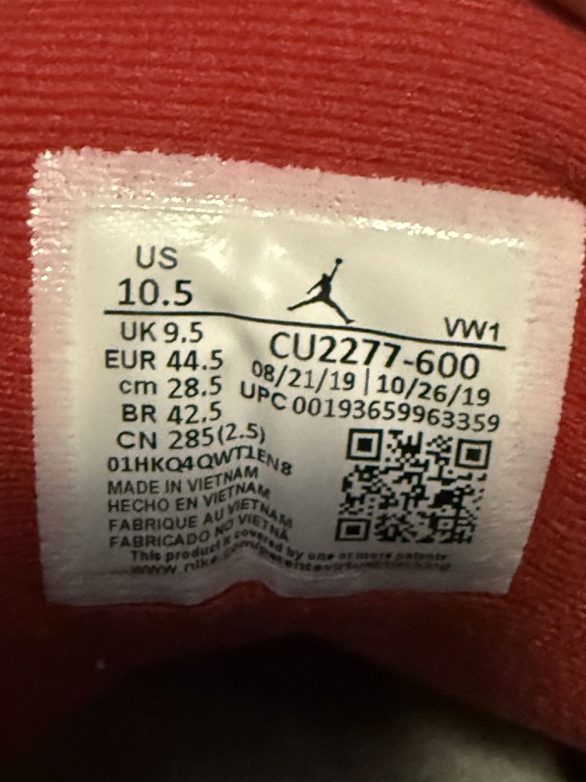 Jordan Brand Air Jordan 3 Retro SE ‘Unite-CHI Exclusive’ Size US 10.5 / EU 43-44 - 6 Thumbnail
