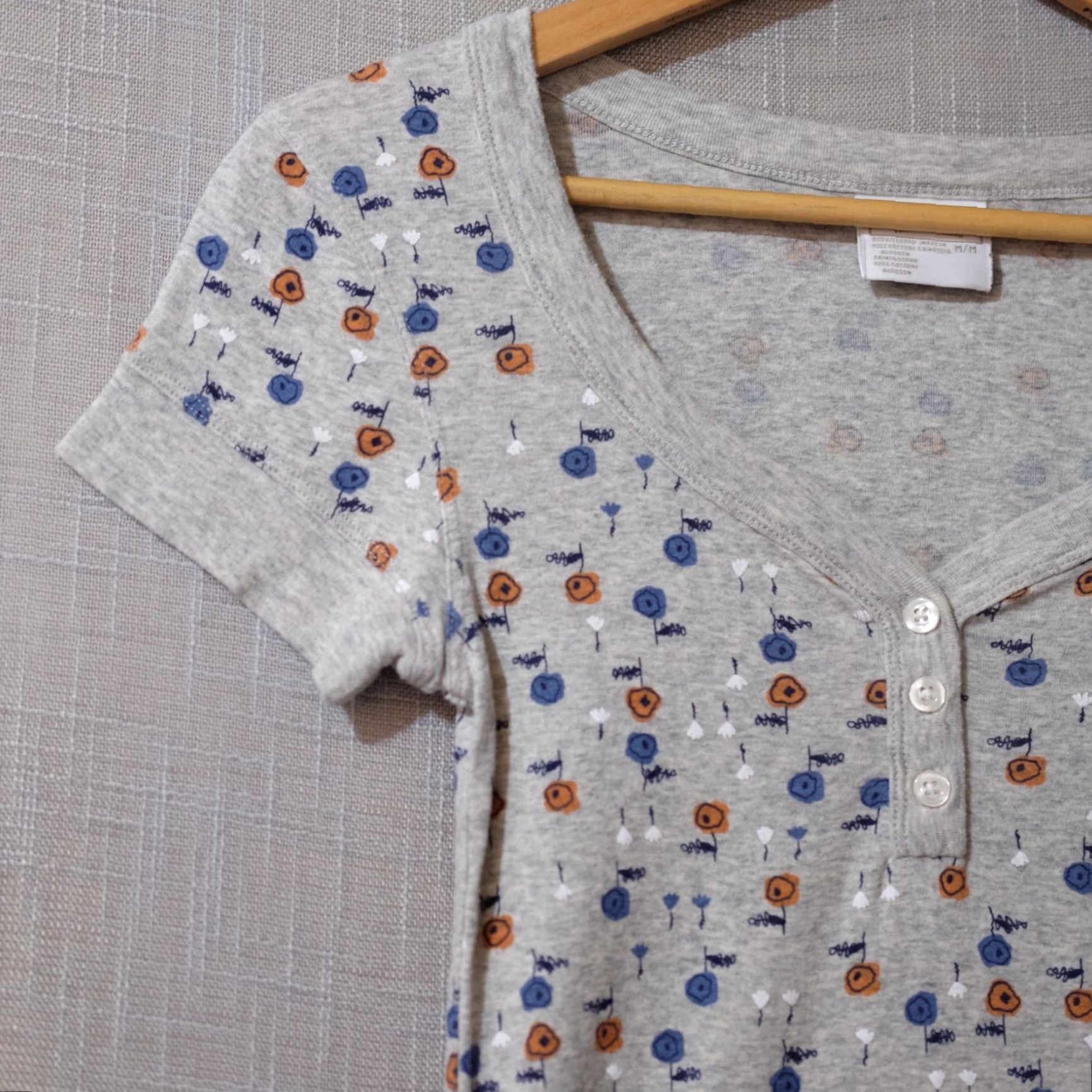 Vintage Arizona Jean Co. Short Sleeve Floral Knit Tee Grey Stretch Women's M #H72-4 Size 32" / US 10 / IT 46 - 2 Thumbnail
