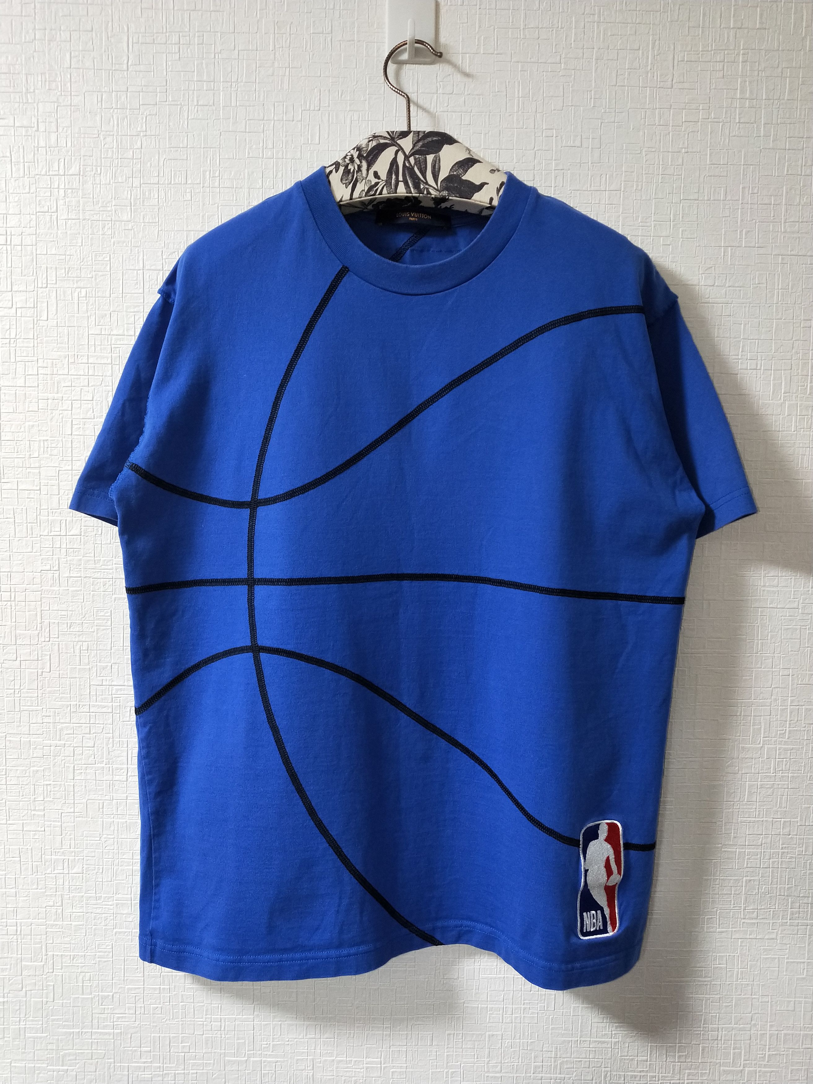 LOUIS VUITTON NBA Embroidery T-shirt Size S Authentic Men Used from Japan