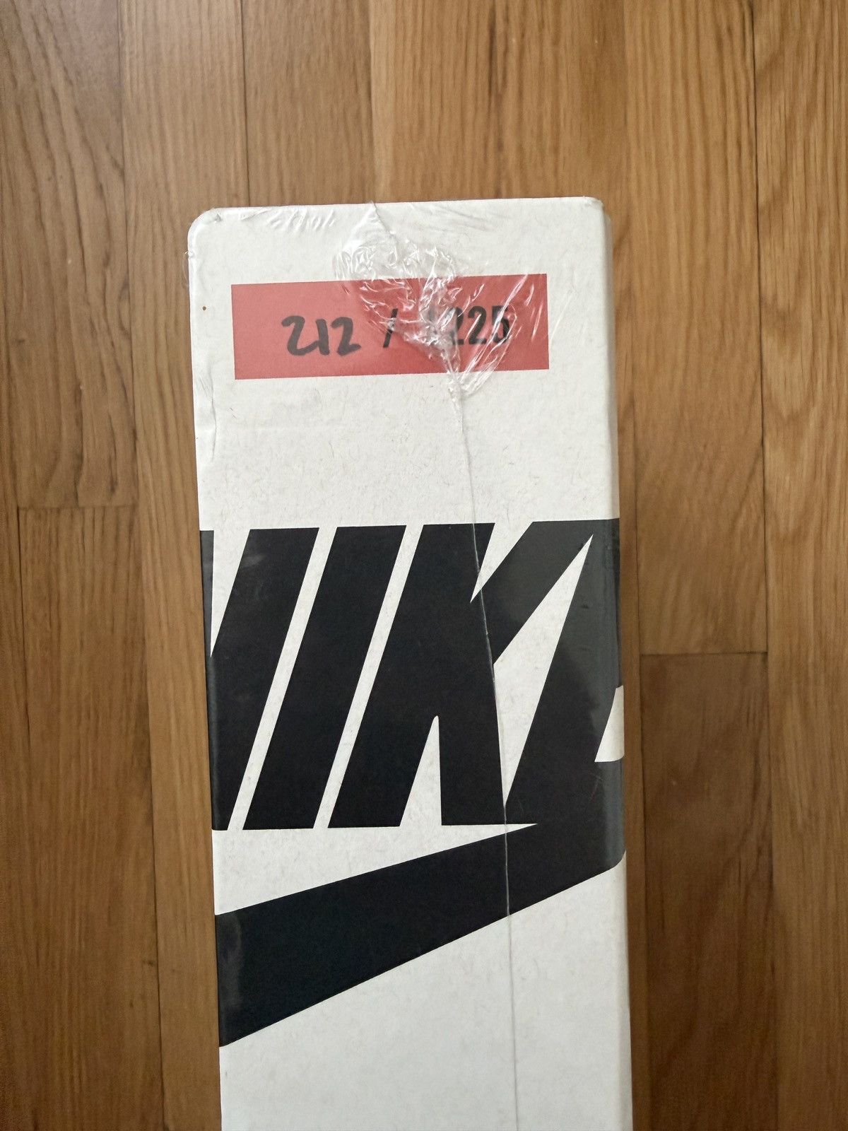 Nike ULTRA RARE NIKE COLLECTIBLE JIGSAW PUZZLE Size ONE SIZE - 2 Thumbnail