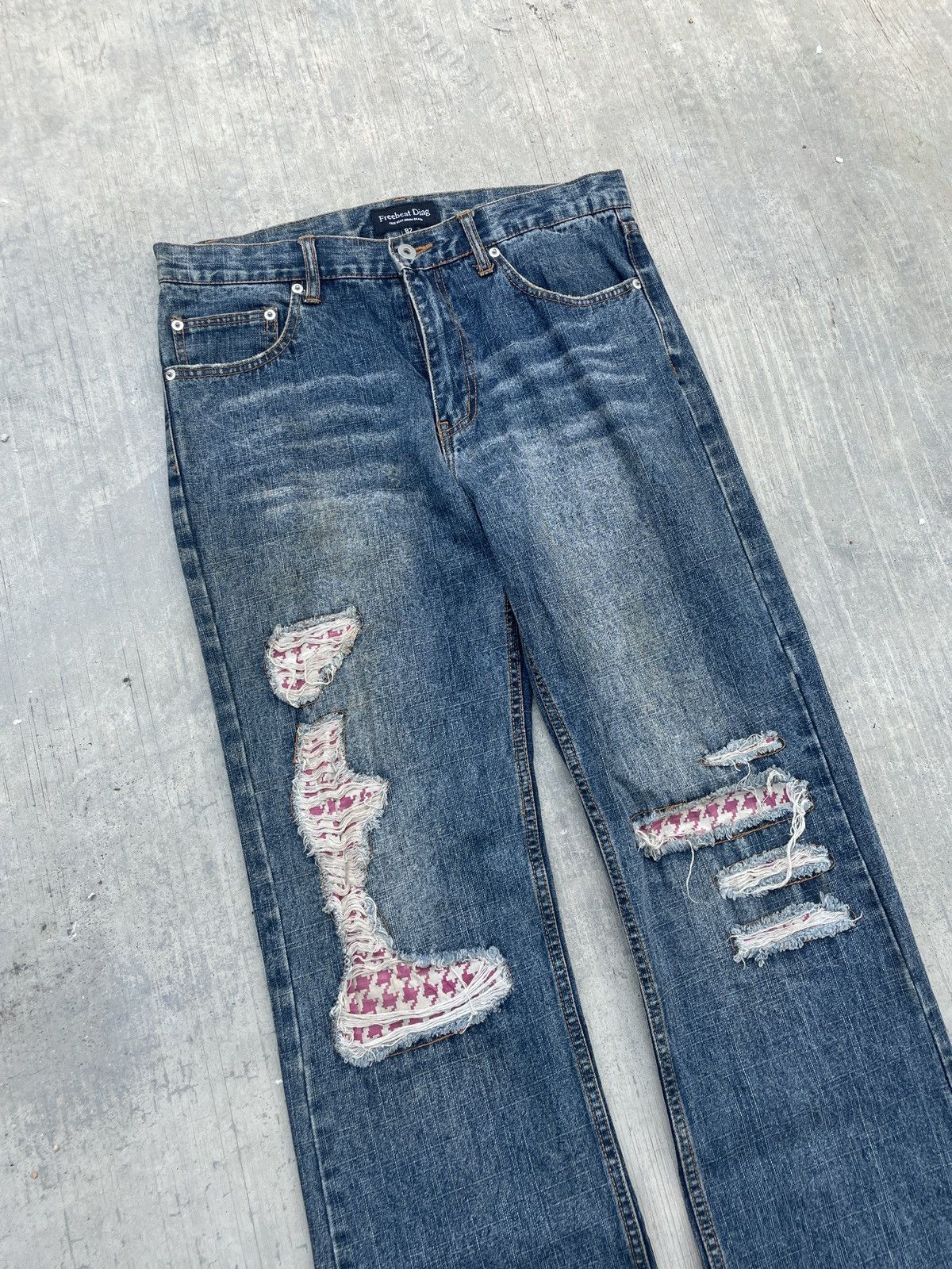 Japanese Brand 2000s JAPANESE BRAND FREEBEAT DIAG PATCHWORK RIPPED FLARE Size US 32 / EU 48 - 2 Thumbnail