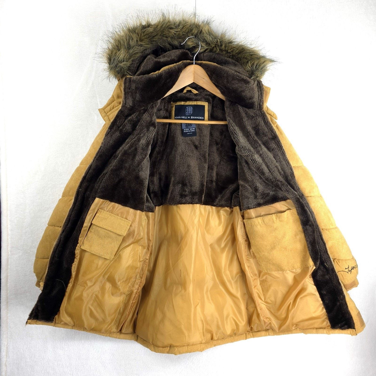Makaveli Vintage Makaveli Branded Tupac Beige Puffer Jacket Sz Small Size US S / EU 44-46 / 1 - 8 Thumbnail