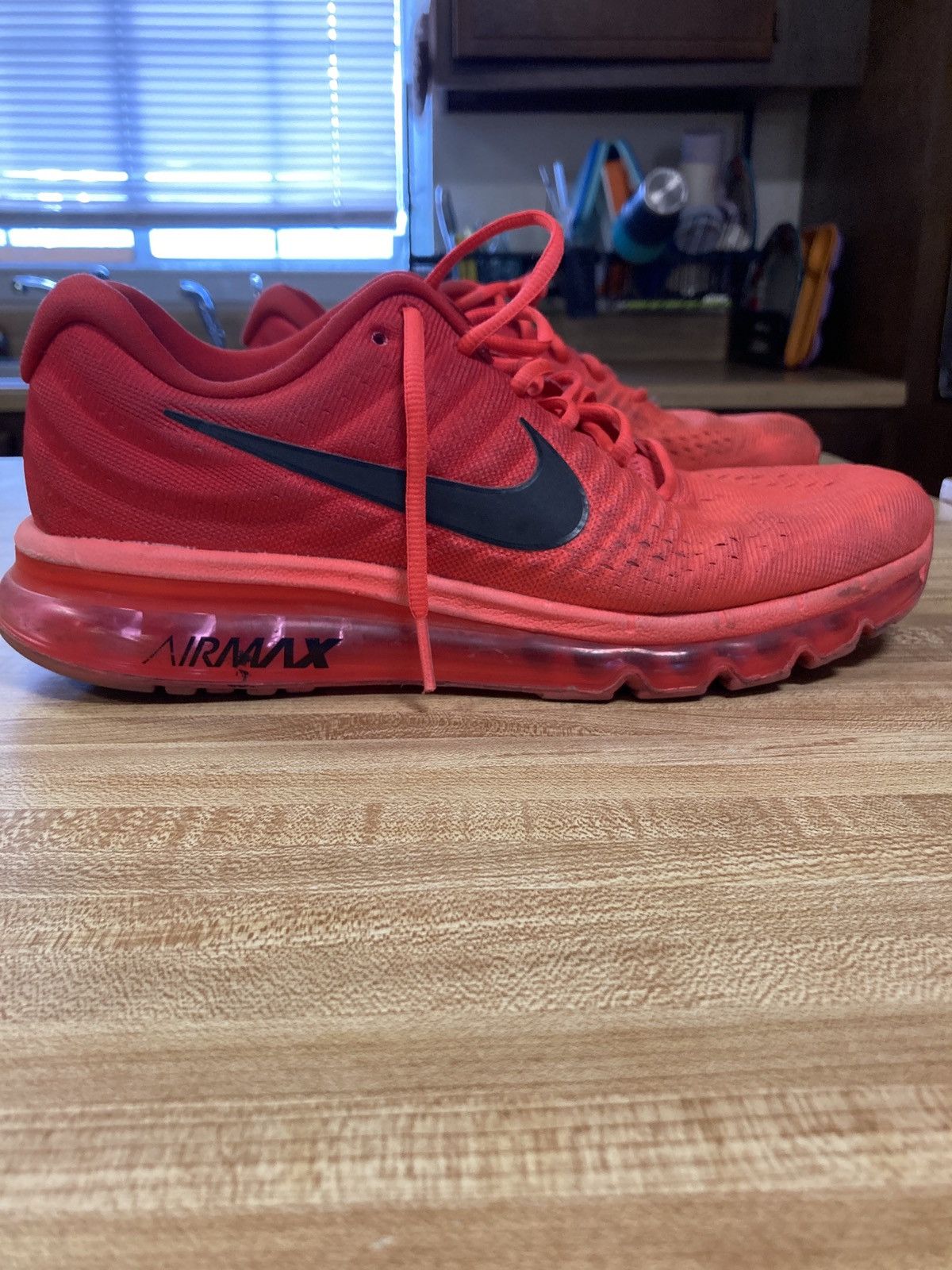 Nike Nike air max bright crimson Size US 10 / EU 43 - 2 Thumbnail
