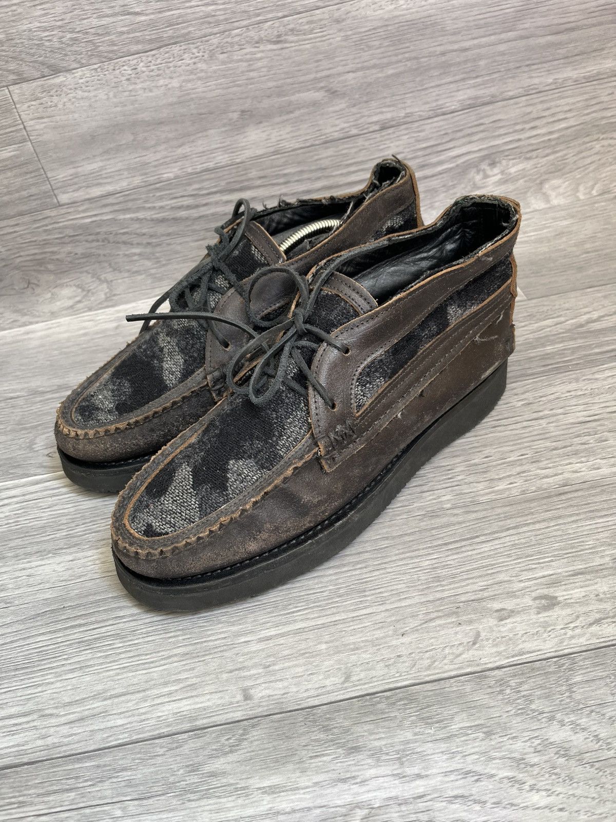 Yuketen Yuketen black camo moccasin moc toe leather shoes Size US 10 / EU 43 - 1 Thumbnail
