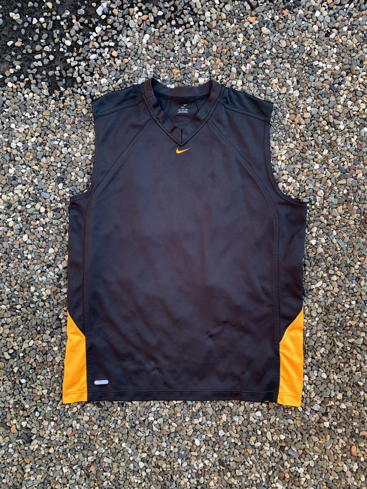 Nike Vintage Nike Hoop Tech Dri-Fit Sleeveless Basketball Shirt Size US XXL / EU 58 / 5 - 1 Thumbnail