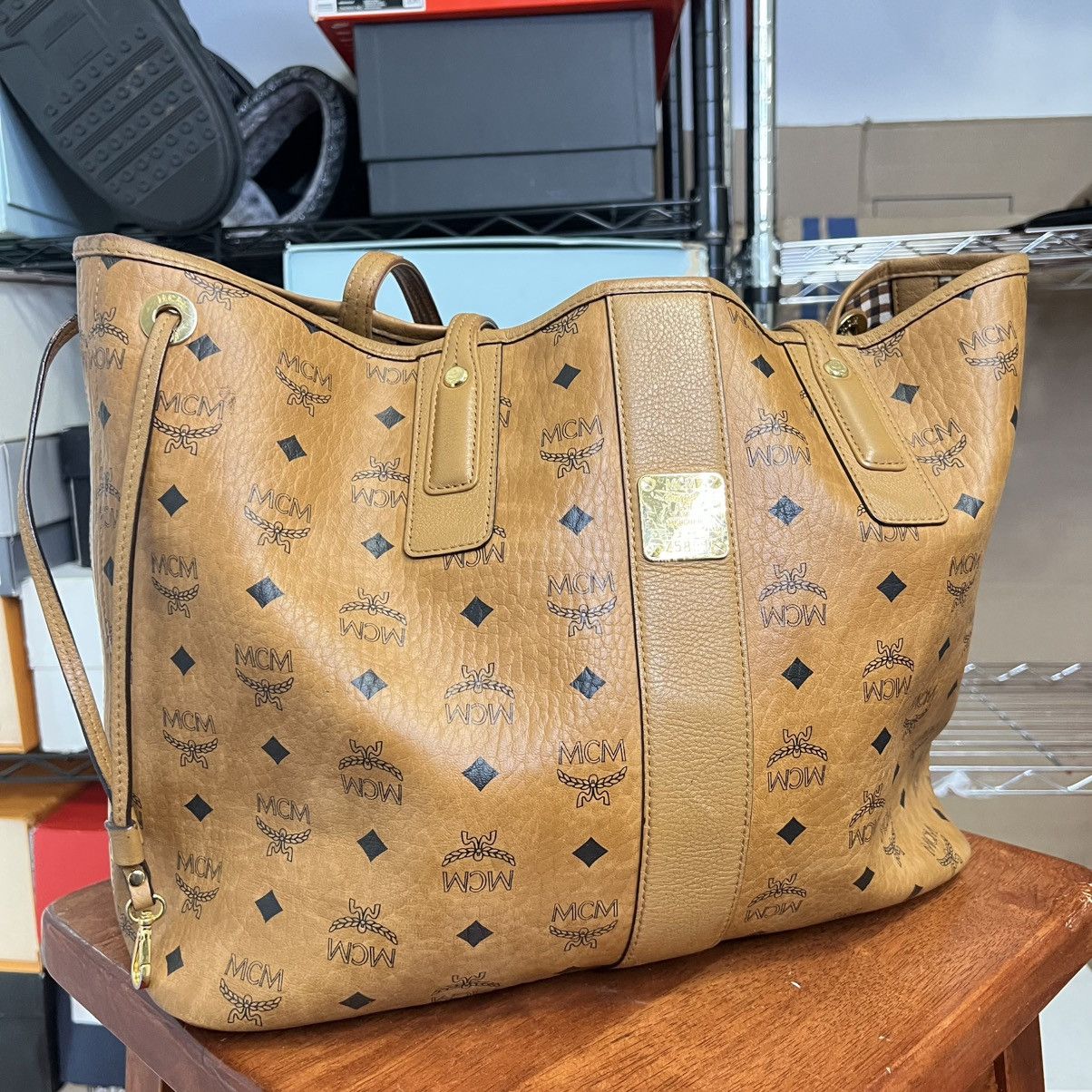 MCM MCM Medium Reversible Liz Shopper in Visetos Cognac Size ONE SIZE - 20 Thumbnail