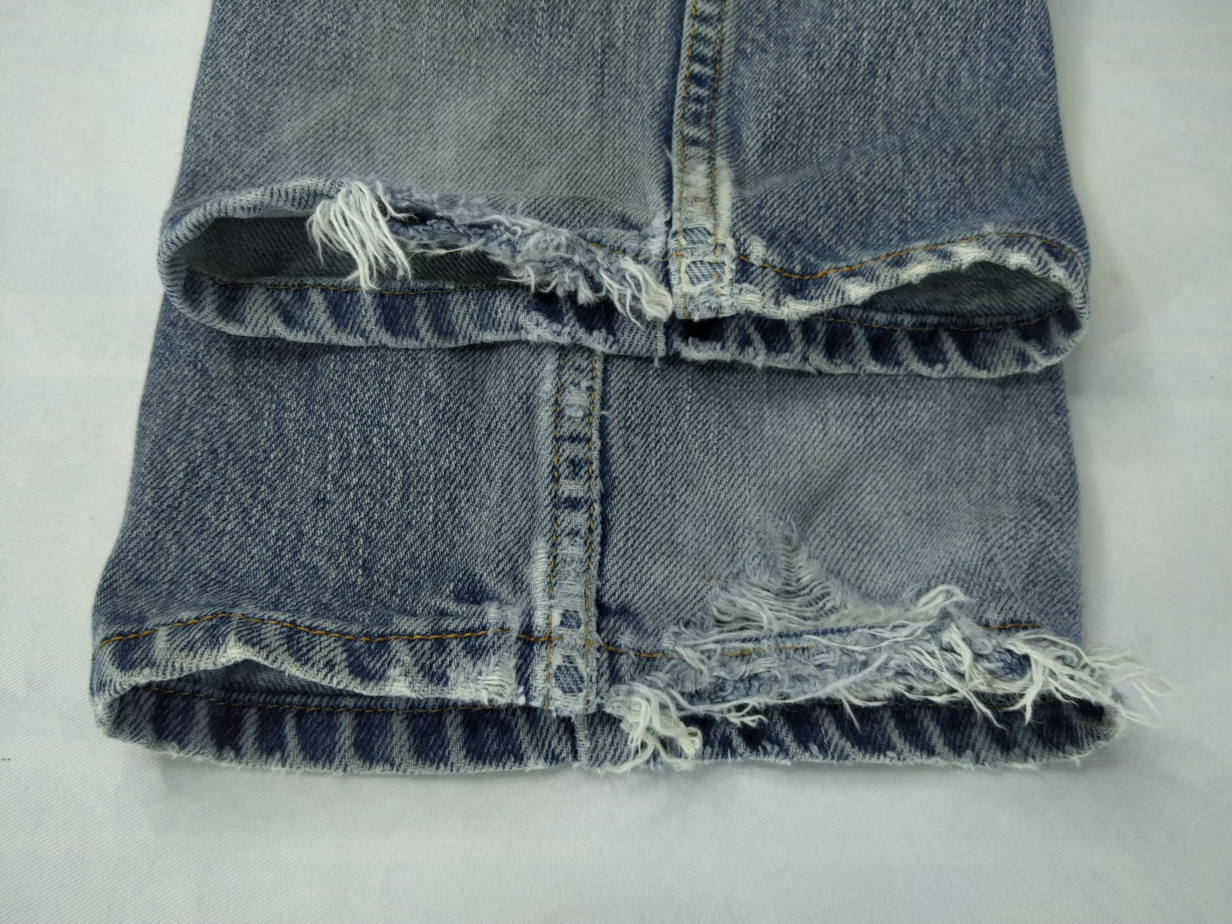 Levi's Faded Blue Vintage Levi's 505 Regular Fit Denim JN464 Size US 34 / EU 50 - 13 Thumbnail