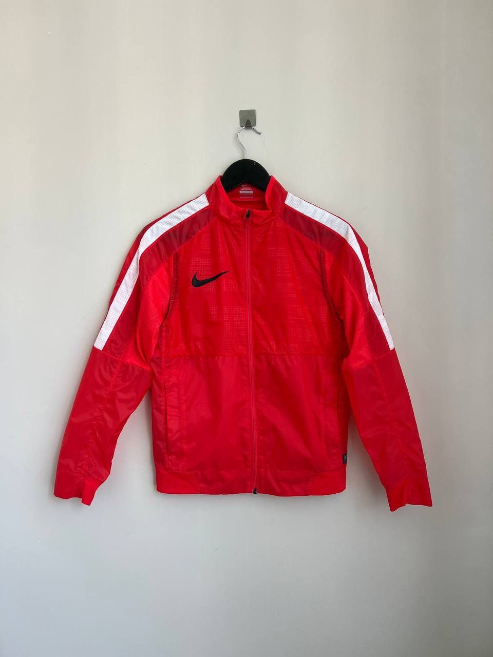 Nike NIKE TRAINING JACKET GPX LIGHTWEIGHT WOVEN DARING Size S / US 4 / IT 40 - 1 Thumbnail