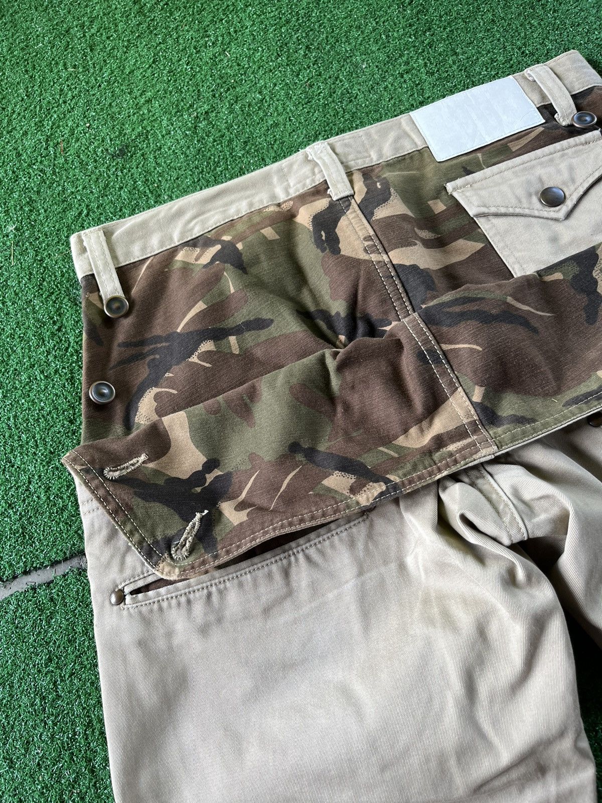 Japanese Brand RARE Mad Punk Monkey Pants Camo Khakis Pants By Beans Size US 31 - 10 Thumbnail