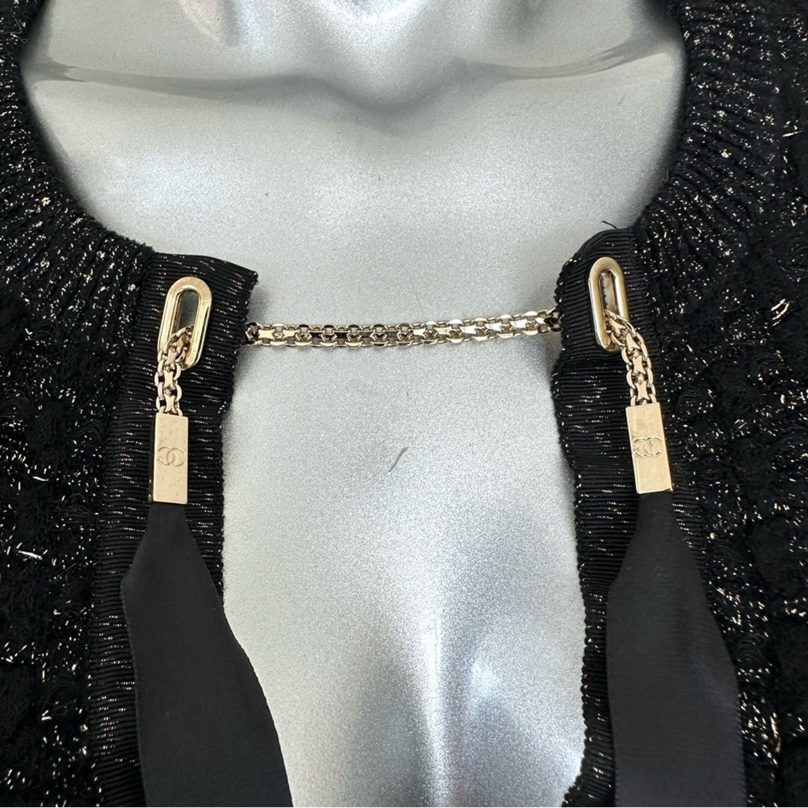 Chanel CHANEL women sweater top size 44 FR or L Authentic 5800$ Size L / US 10 / IT 46 - 2 Thumbnail
