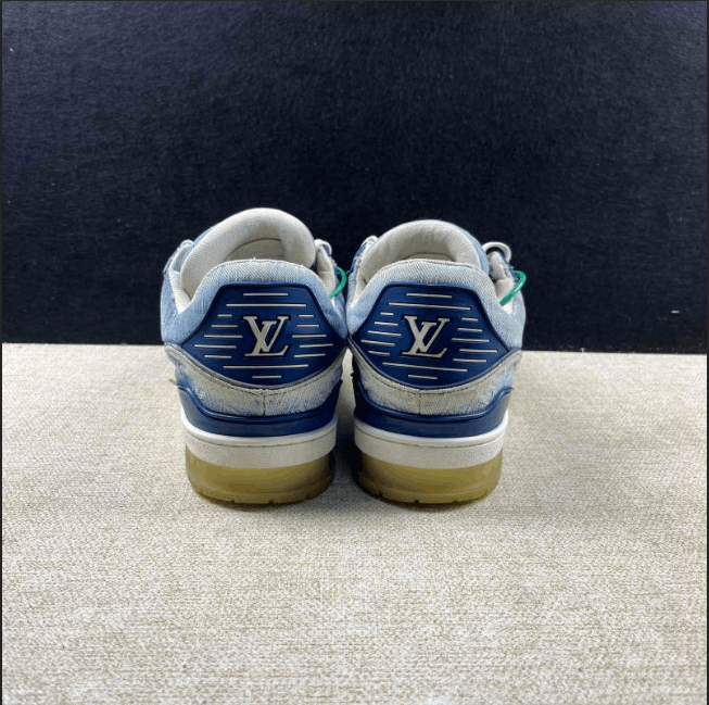 Louis Vuitton Louis Vuitton low-top sneakers Size US 10 / EU 43 - 3 Thumbnail