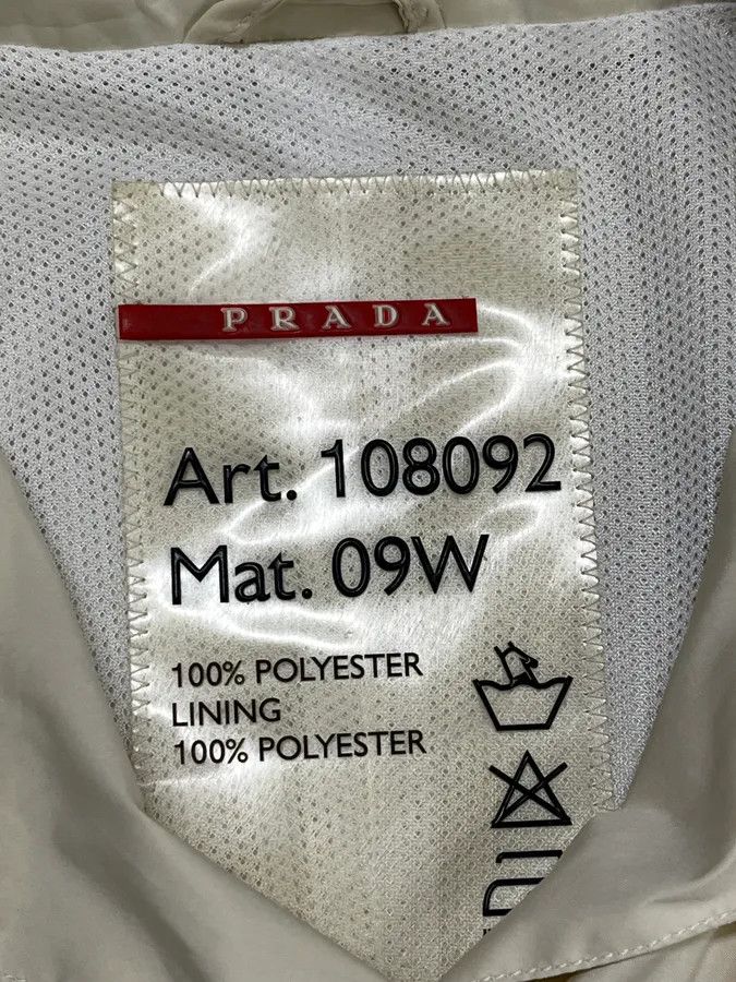 Prada 2000s Prada Cream White Buttoned Jacket Size US S / EU 44-46 / 1 - 8 Thumbnail