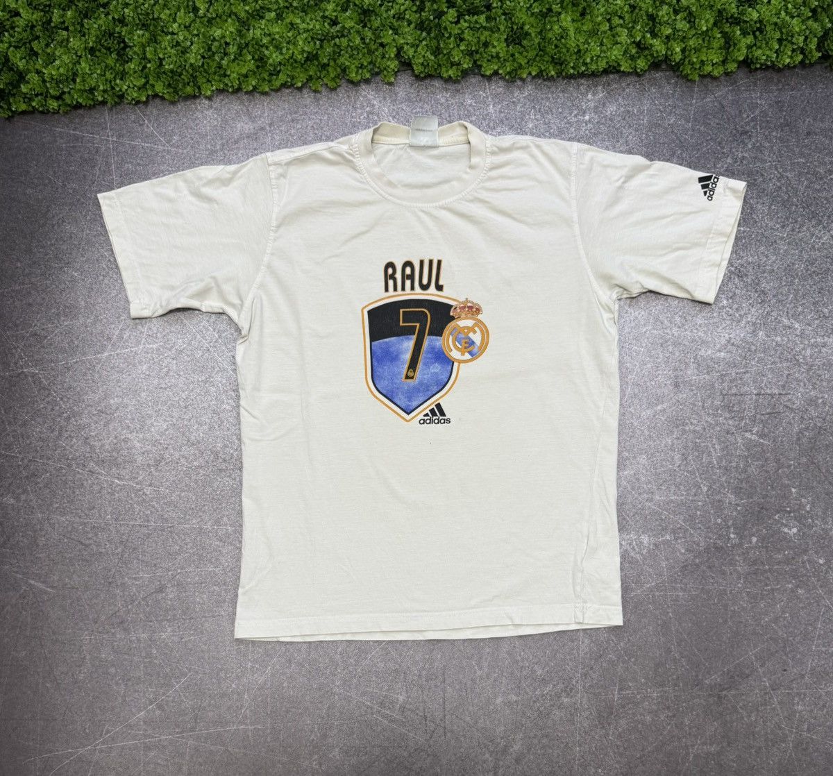 Adidas ​2003 Adidas Real Madrid Raul Spanish Soccer T-shirt La Liga Size US M / EU 48-50 / 2 - 1 Thumbnail