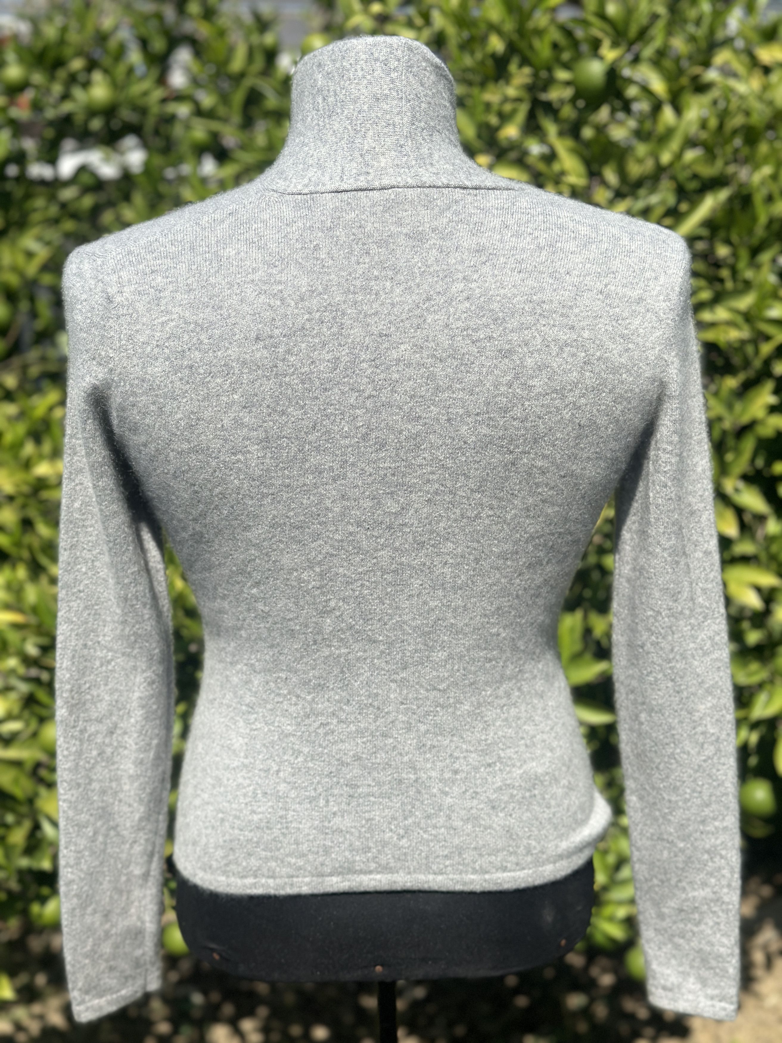 Loro Piana High Neck Wrap Front Loro Piana Slim Pullover Size 40 Xs S Size S / US 4 / IT 40 - 3 Thumbnail