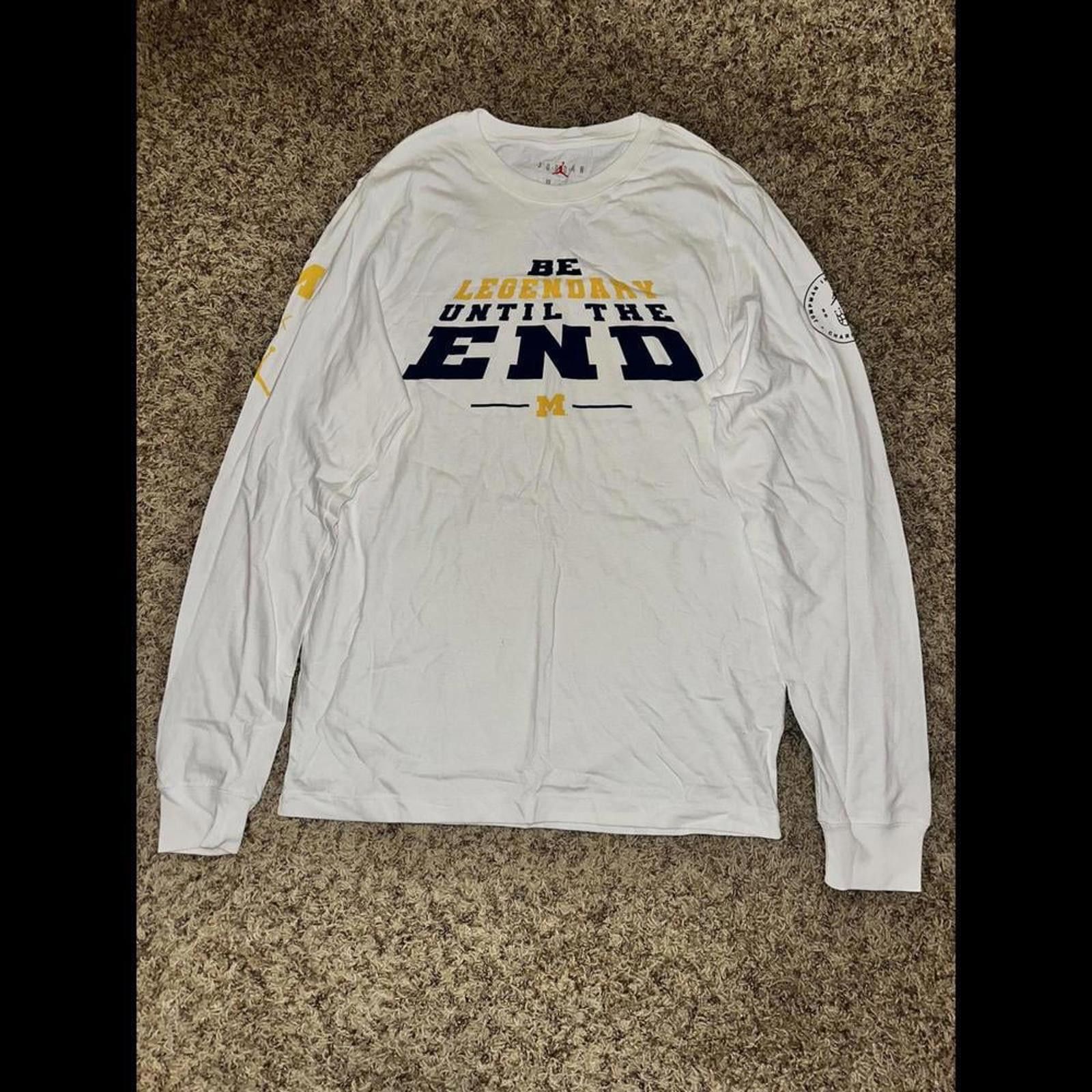 Nike Jordan Jumpman Invitational CYC Michigan Wolverines Long Sleeve Size US XL / EU 56 / 4 - 1 Thumbnail